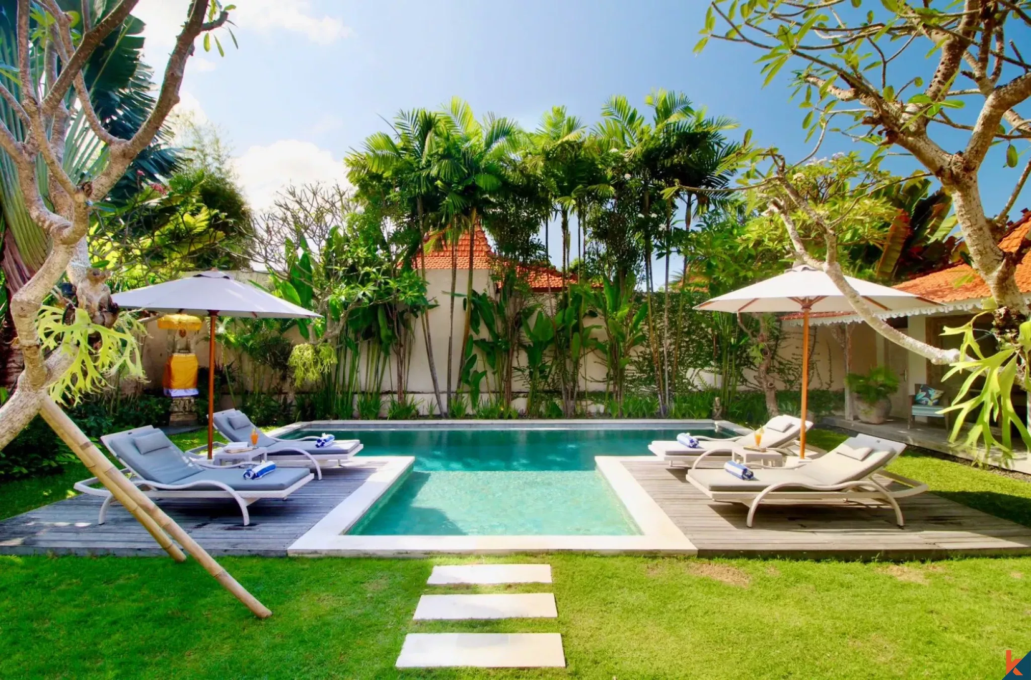 Stunning leasehold four bedroom private villa in a prime location of Berawa - Canggu