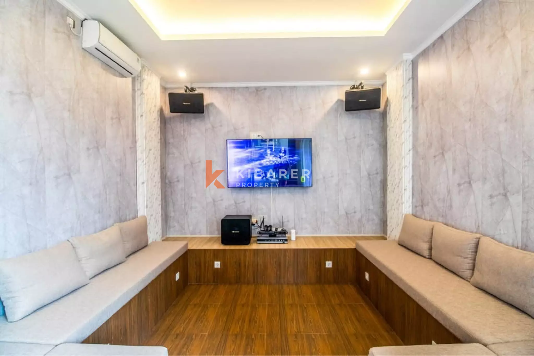 Entertainment Villa with Six Bedrooms and Karaoke Room in Kutuh South Bali