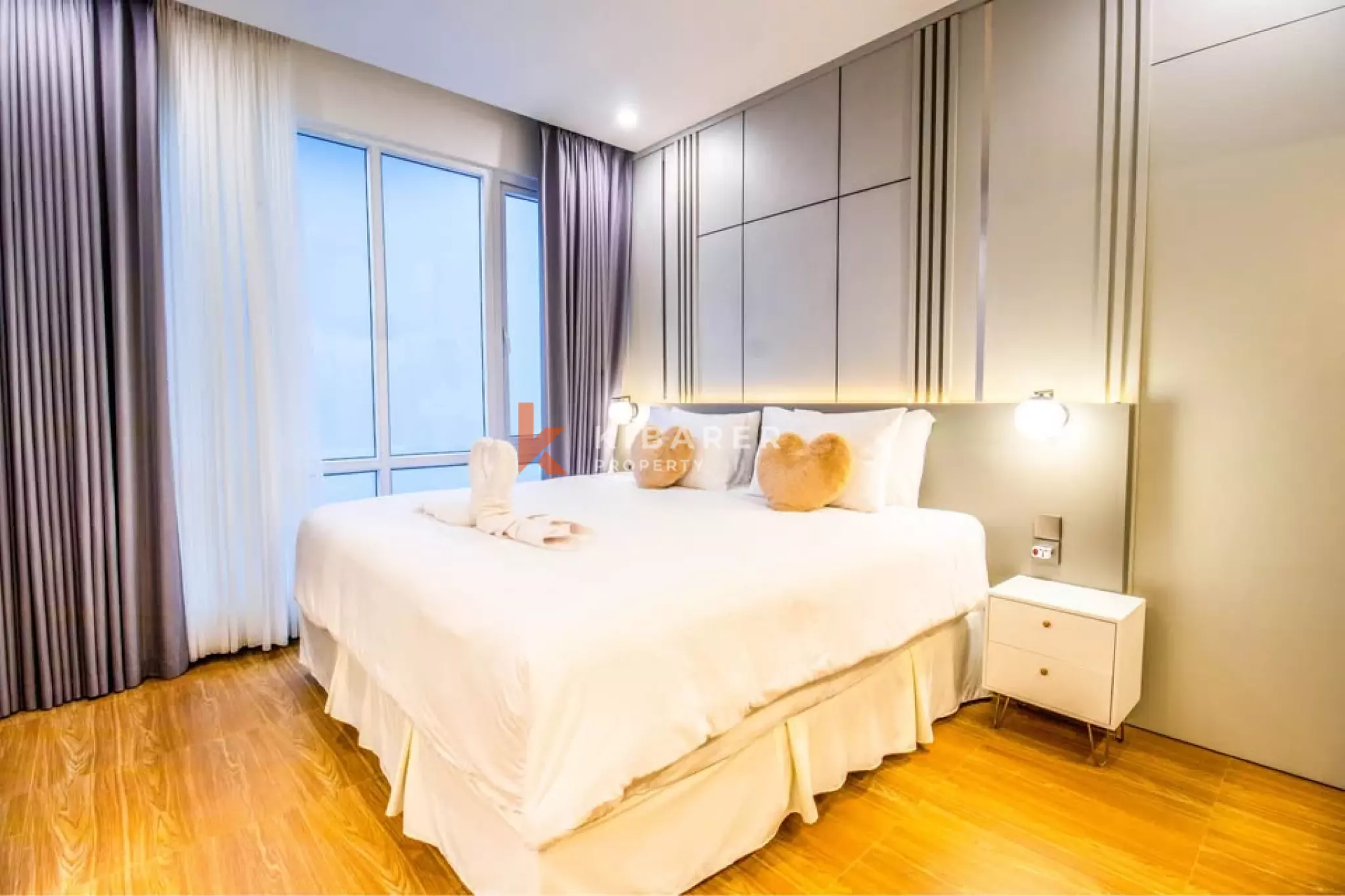 Entertainment Villa with Six Bedrooms and Karaoke Room in Kutuh South Bali