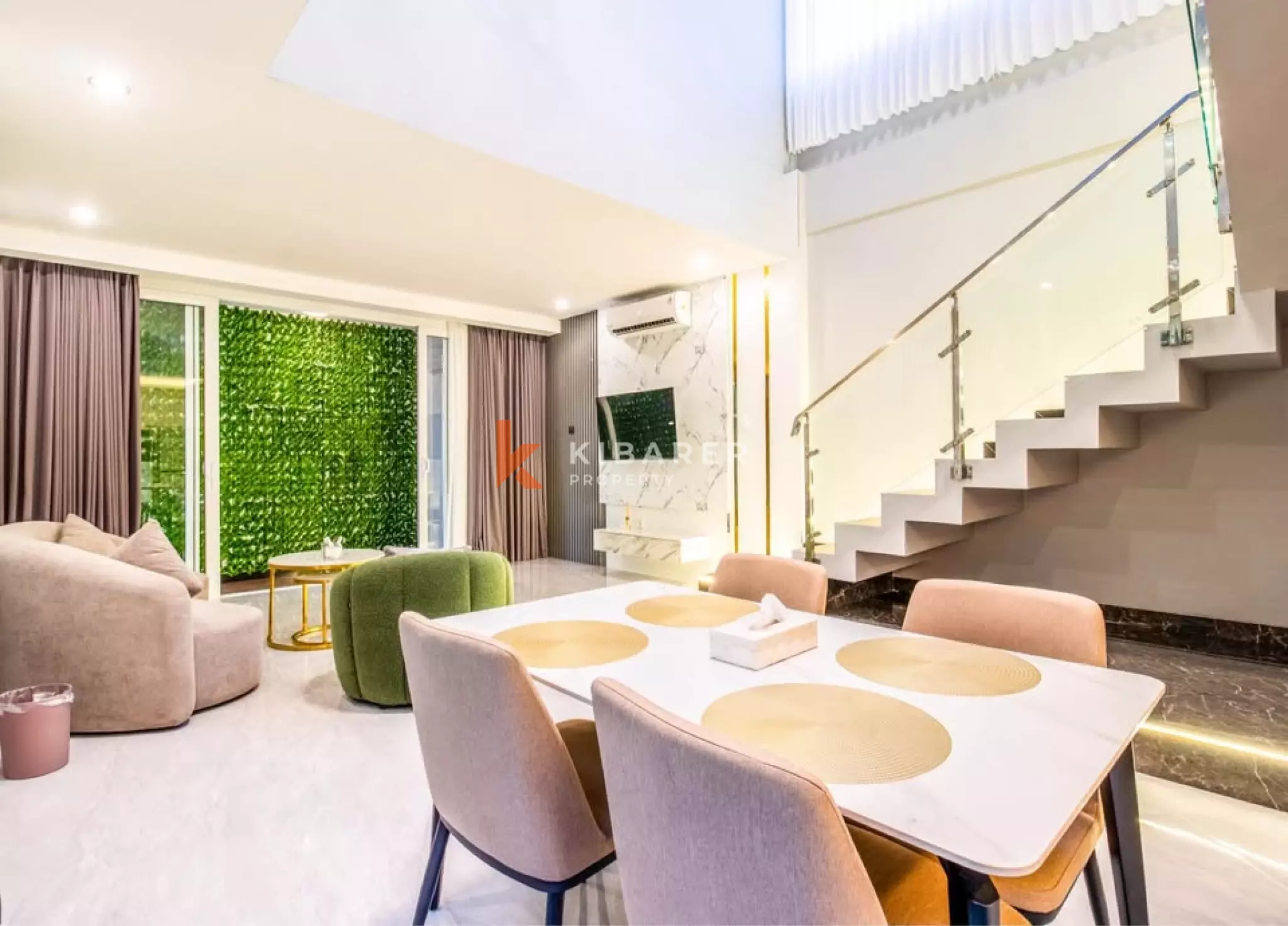 Entertainment Villa with Six Bedrooms and Karaoke Room in Kutuh South Bali