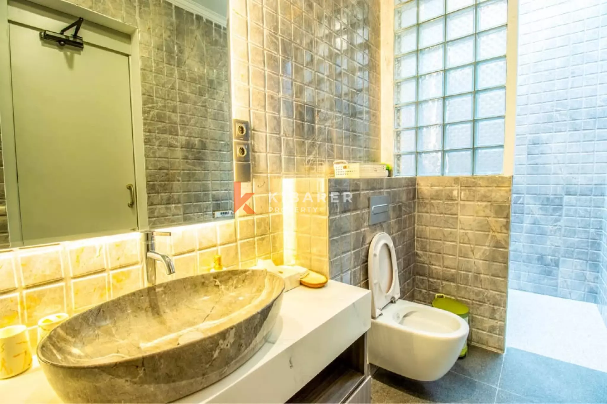 Entertainment Villa with Six Bedrooms and Karaoke Room in Kutuh South Bali