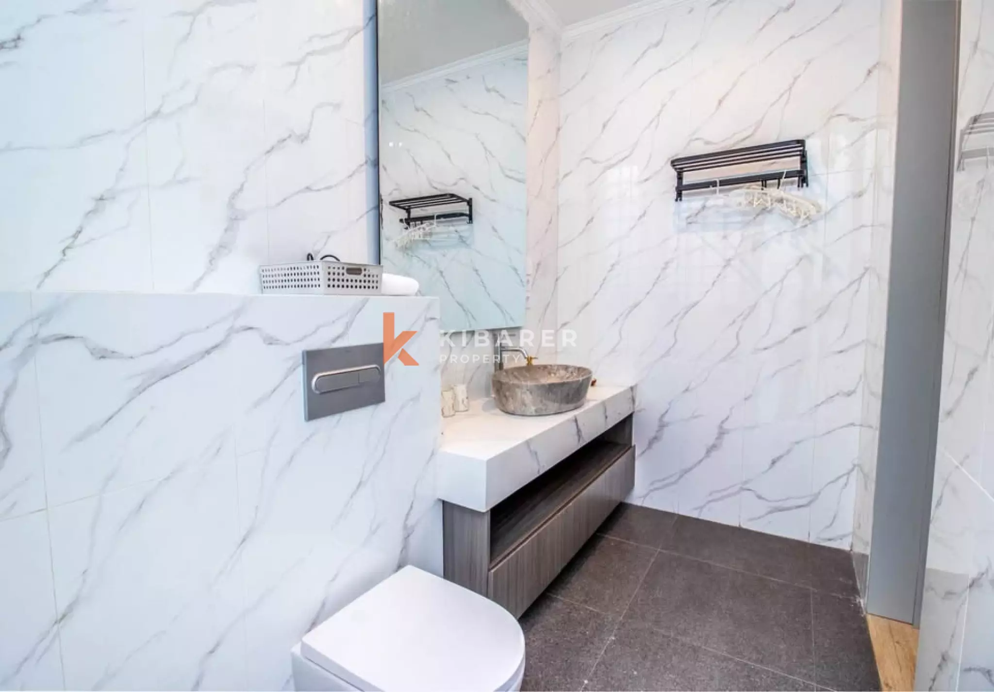 Entertainment Villa with Six Bedrooms and Karaoke Room in Kutuh South Bali