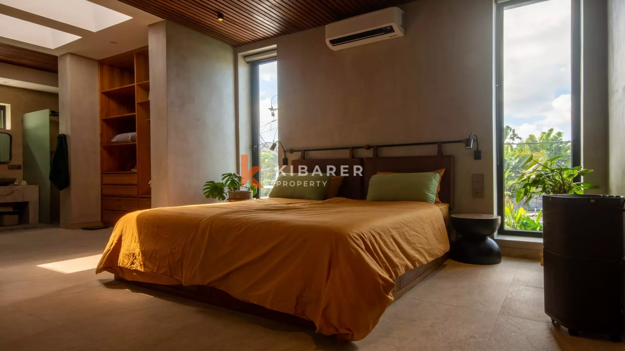 Moderna Four-Bedrooms Villa with Pool and Garden in Berawa