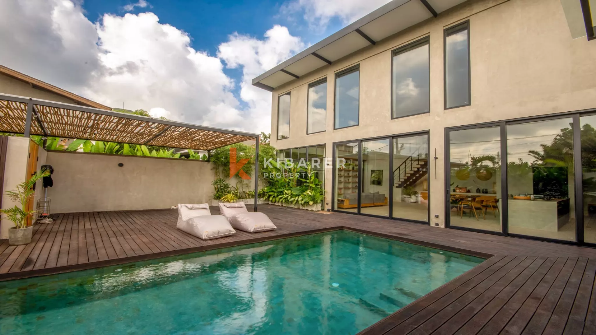 Moderna Four-Bedrooms Villa with Pool and Garden in Berawa