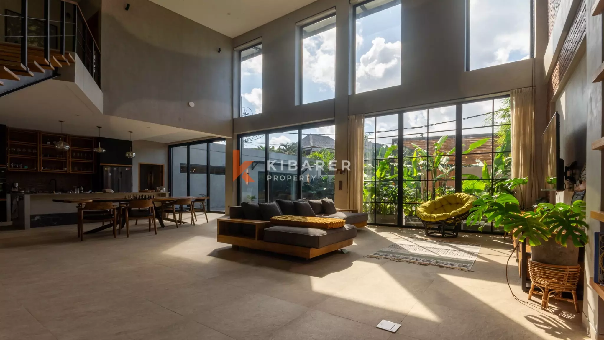 Moderna Four-Bedrooms Villa with Pool and Garden in Berawa