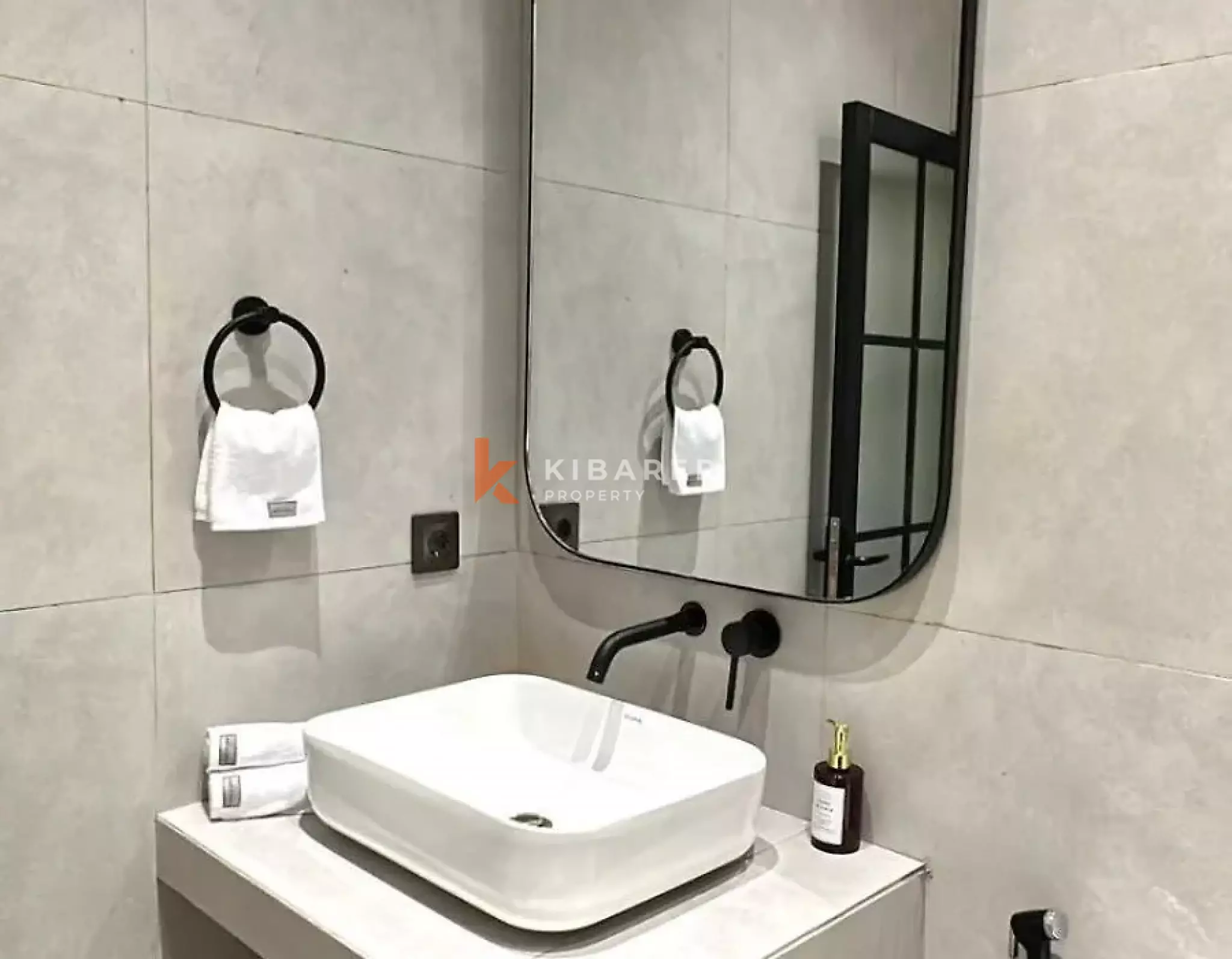 Cozy Modern Two Bedroom Villa Close to Melasti Beach