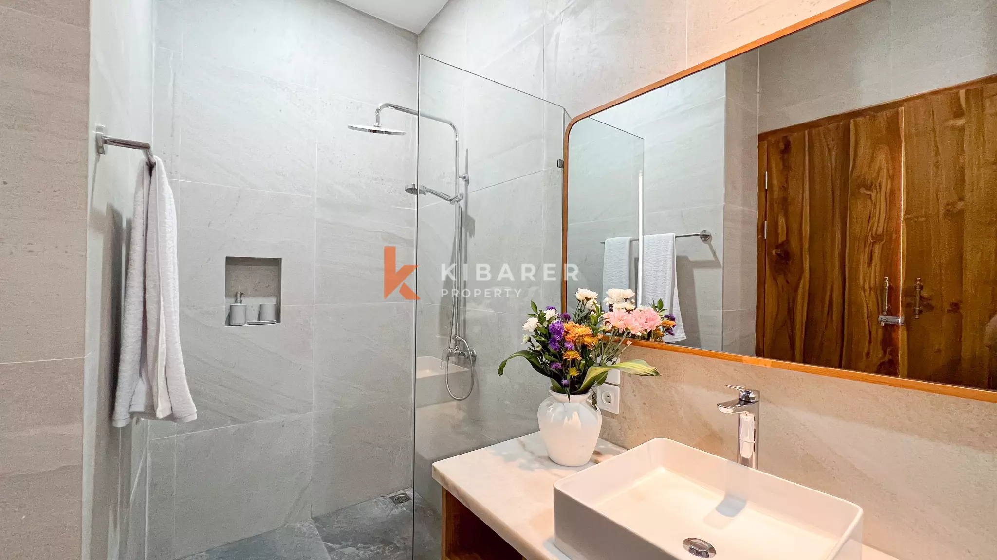 Charming Three Bedroom Villa Mediterranean style with Pool Near Kedungu