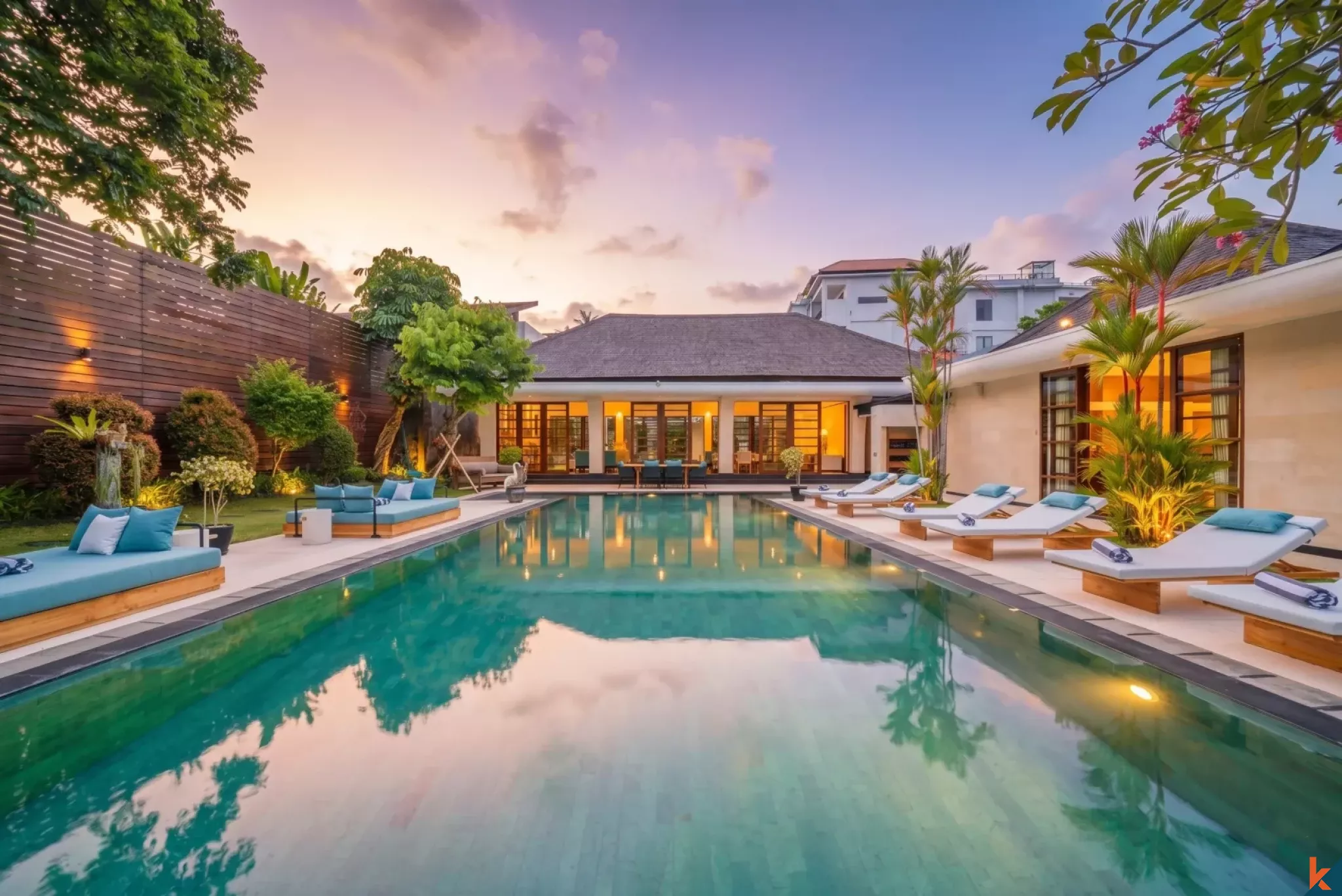 Properti mewah dengan enam kamar tidur sewa di Umalas