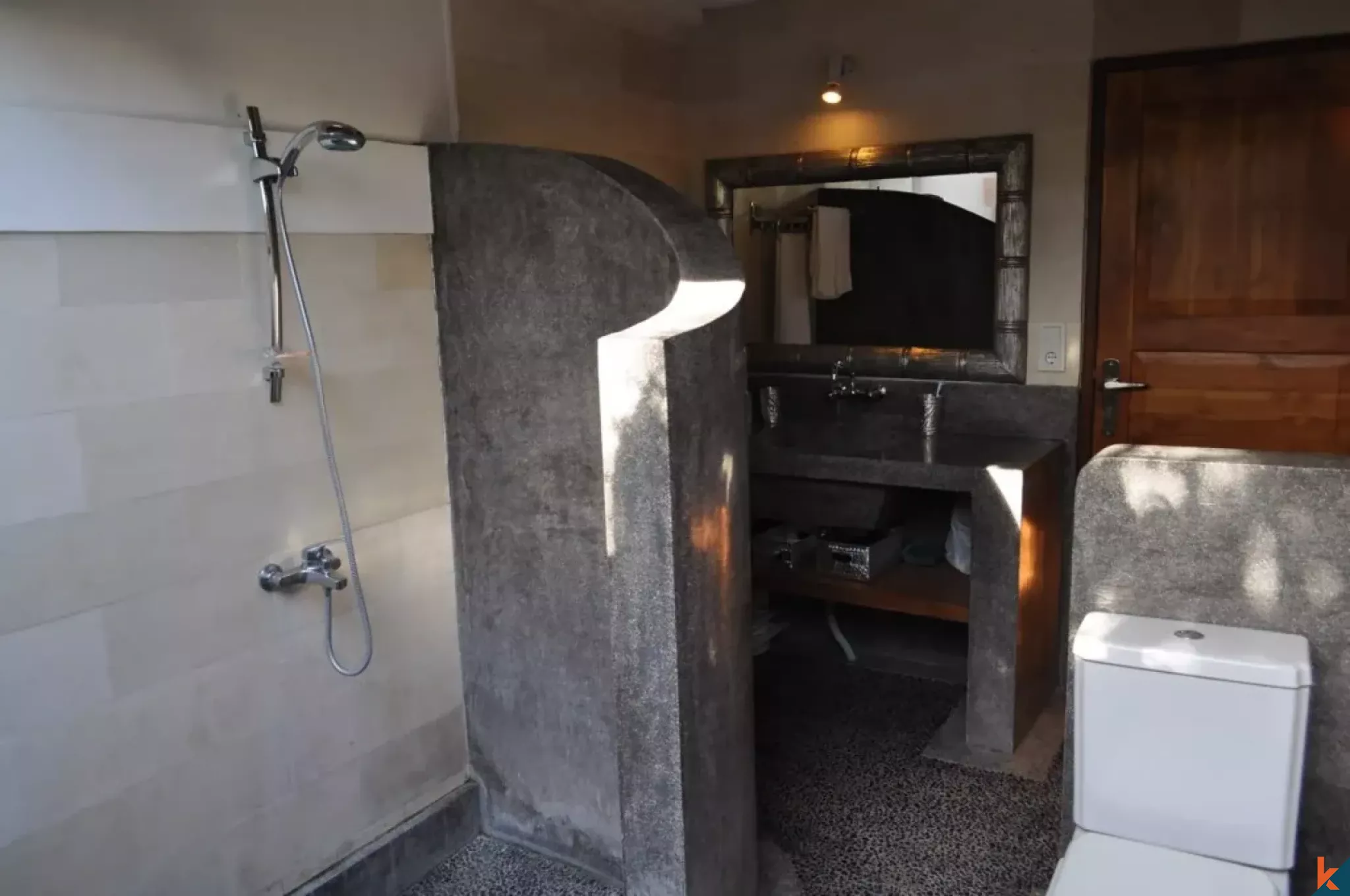 Traditional Style Five Bedroom Estate for lease in Drupadi