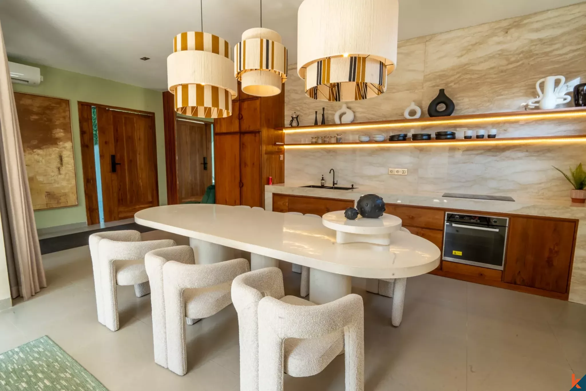 Multilevel three bedroom villa with rooftop for lease in Tumbak