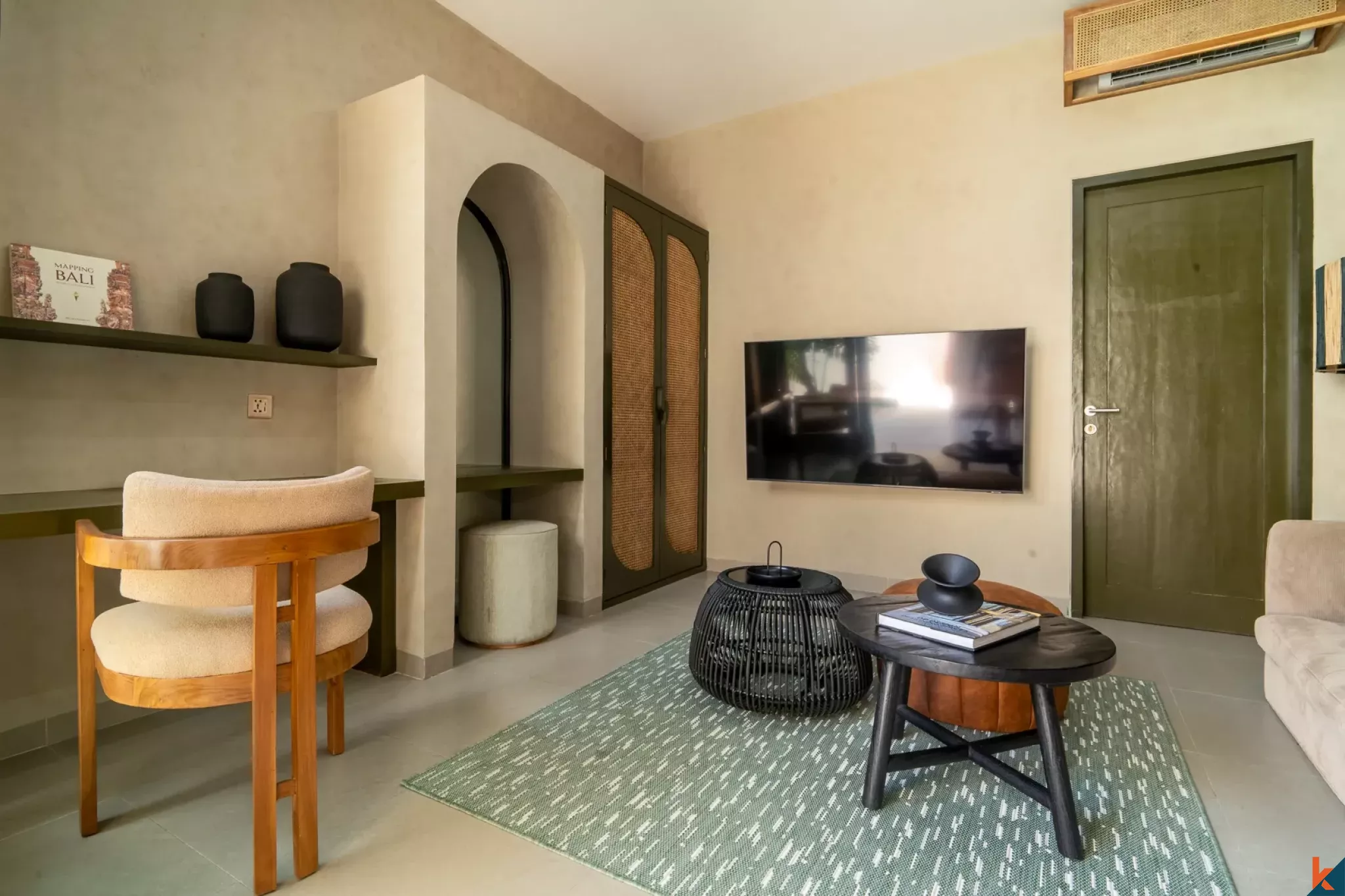 Multilevel three bedroom villa with rooftop for lease in Tumbak