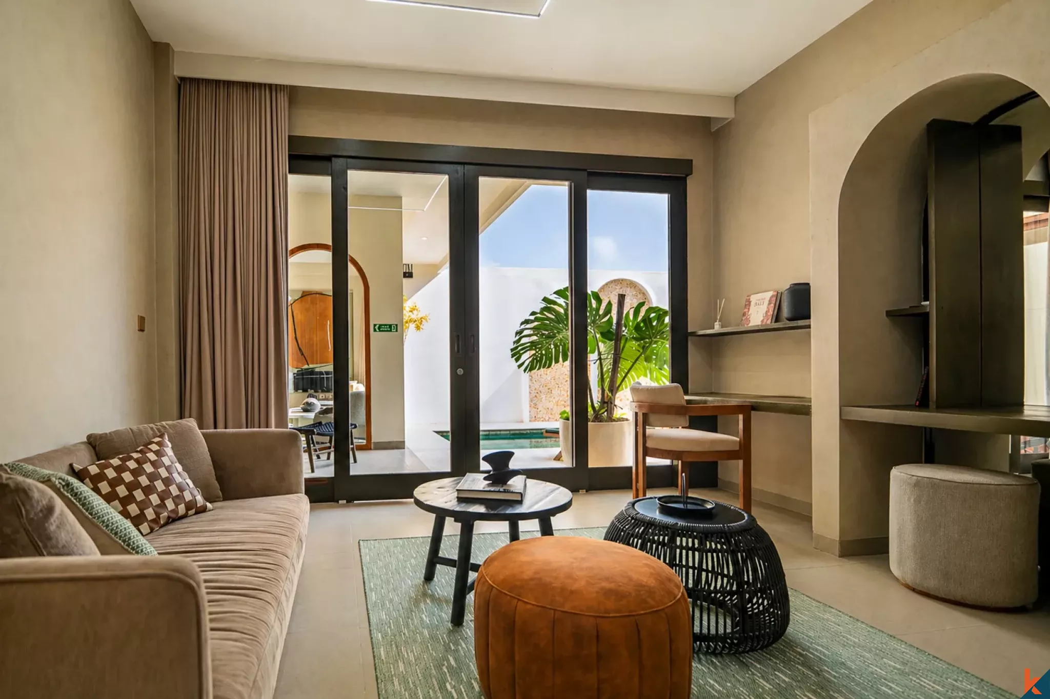 Multilevel three bedroom villa with rooftop for lease in Tumbak