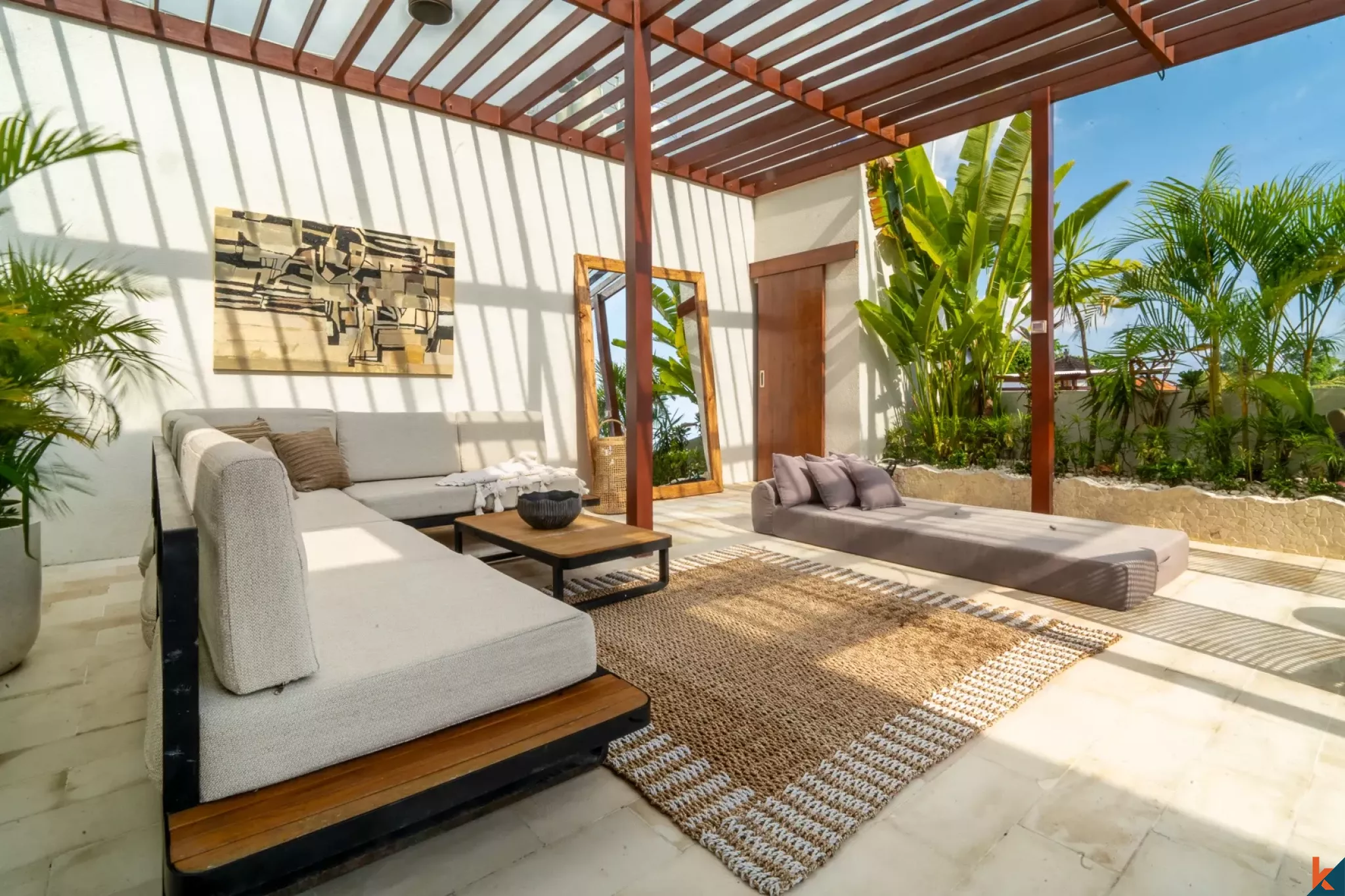 Multilevel three bedroom villa with rooftop for lease in Tumbak