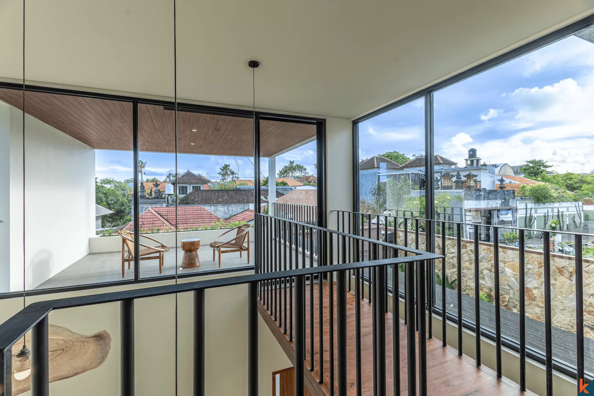 Villa tropicale moderne de 3 chambres avec piscine privée à Kerobokan