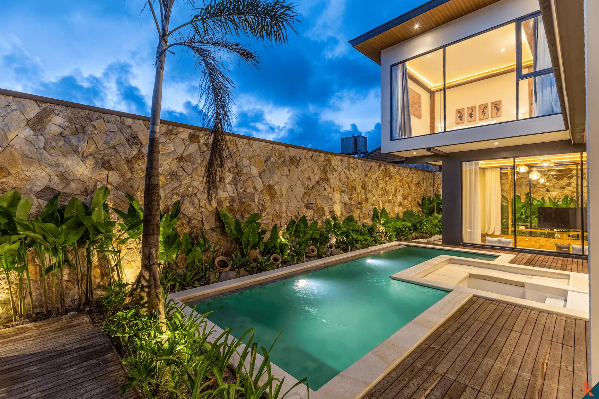 Villa tropicale moderne de 3 chambres avec piscine privée à Kerobokan