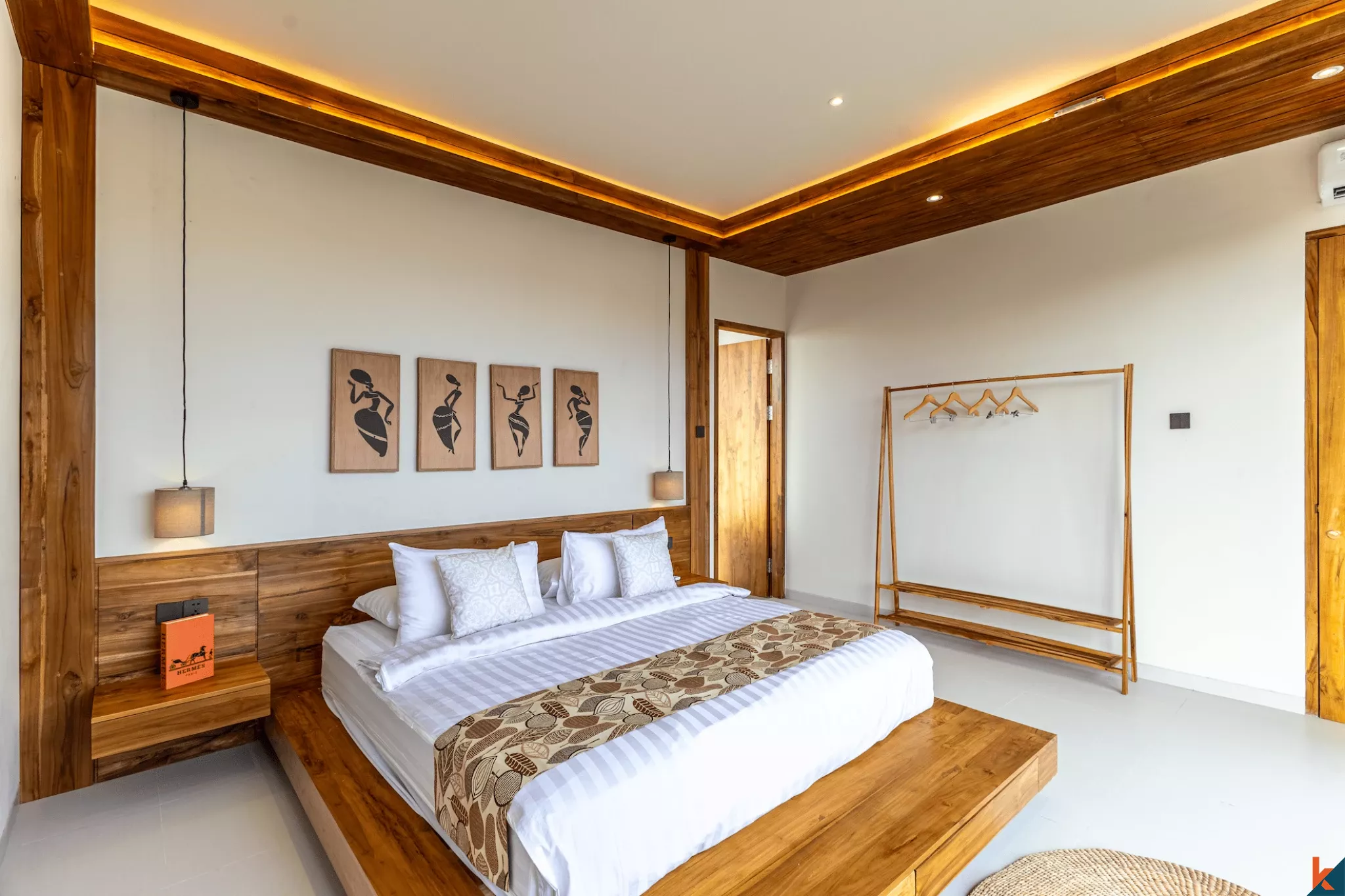 Villa tropicale moderne de 3 chambres avec piscine privée à Kerobokan