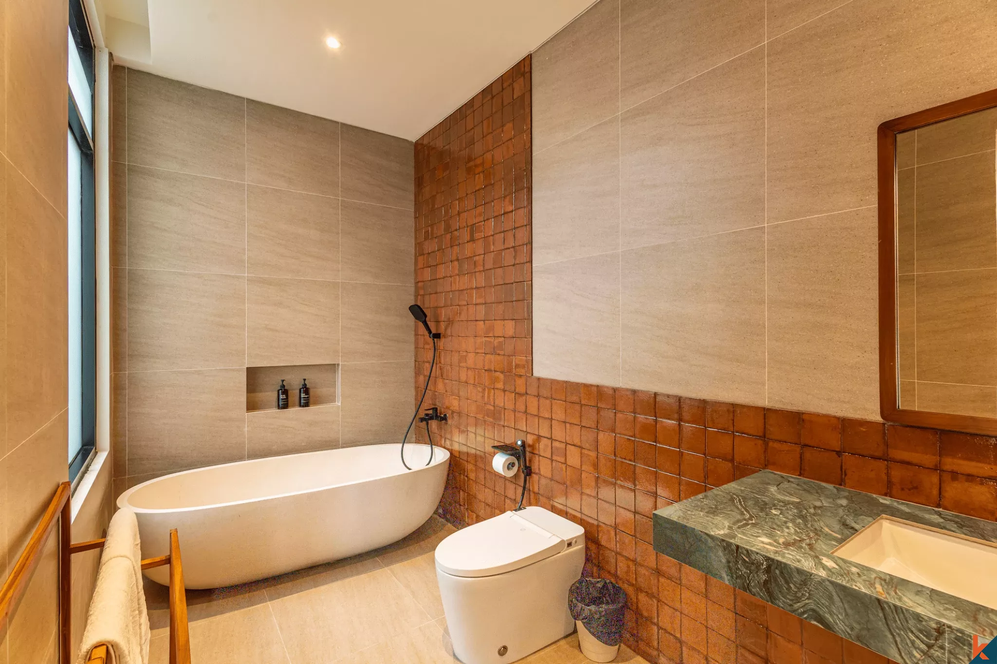 Villa tropicale moderne de 3 chambres avec piscine privée à Kerobokan