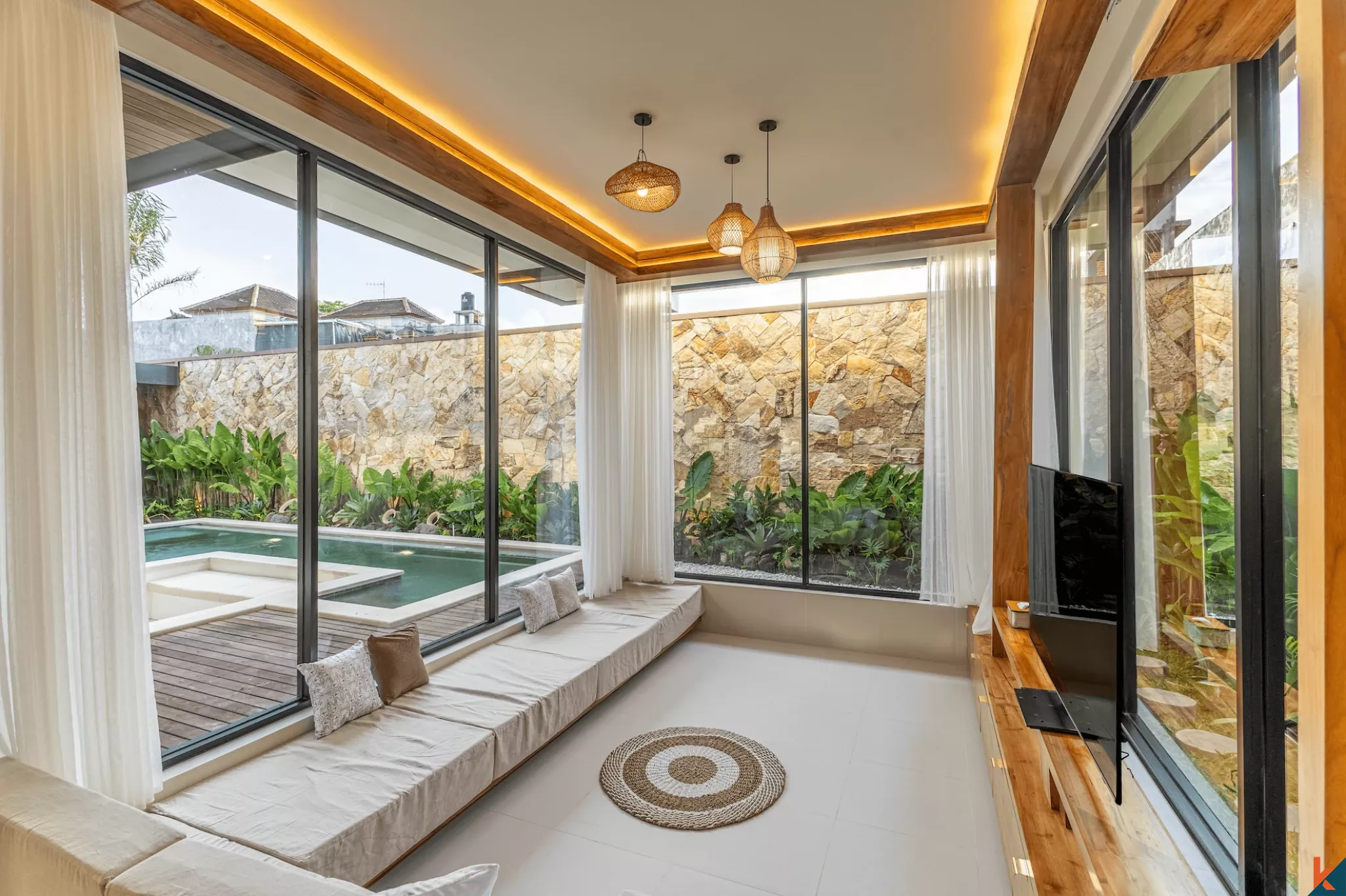 Villa tropicale moderne de 3 chambres avec piscine privée à Kerobokan