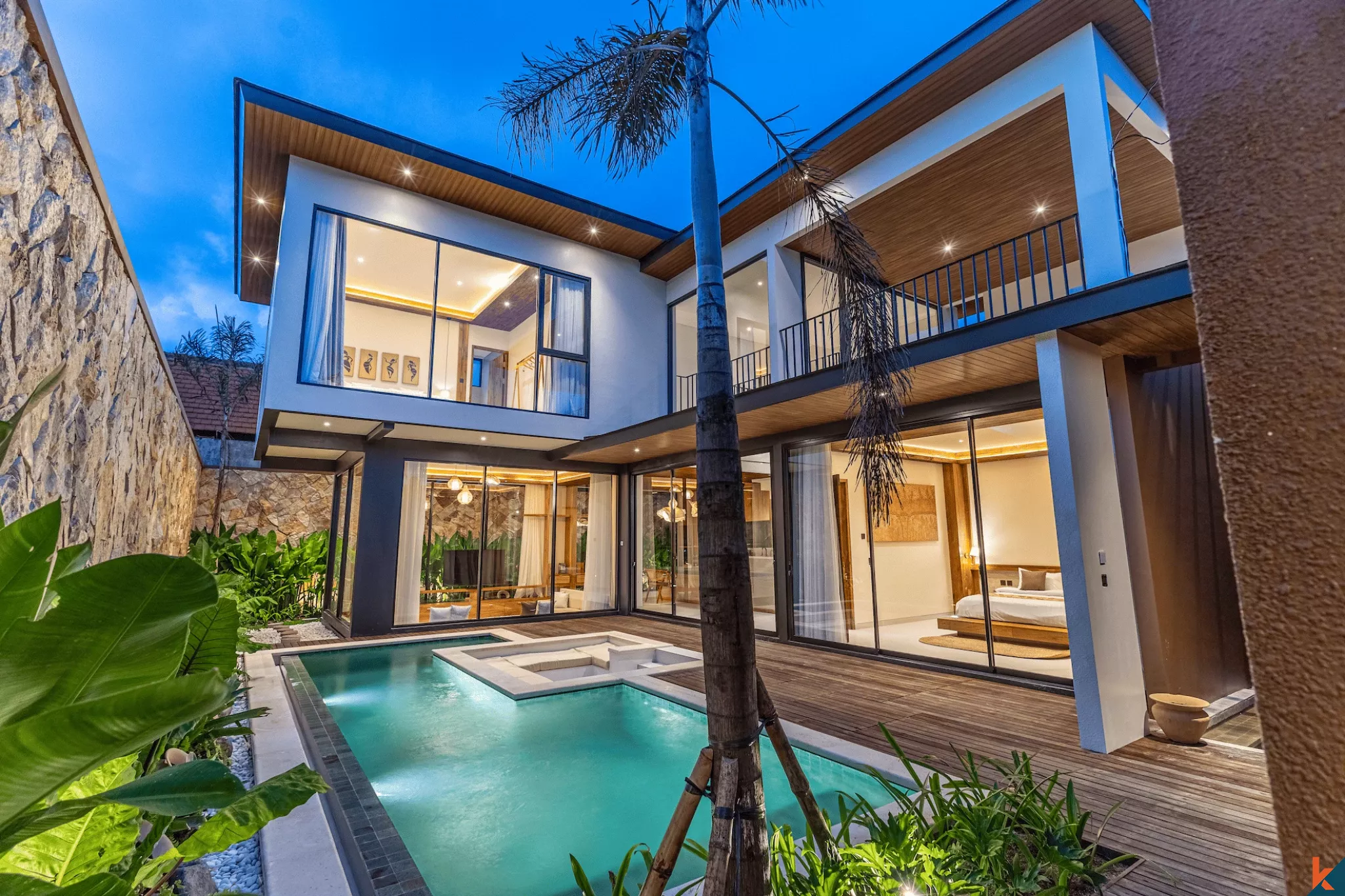 Villa tropicale moderne de 3 chambres avec piscine privée à Kerobokan