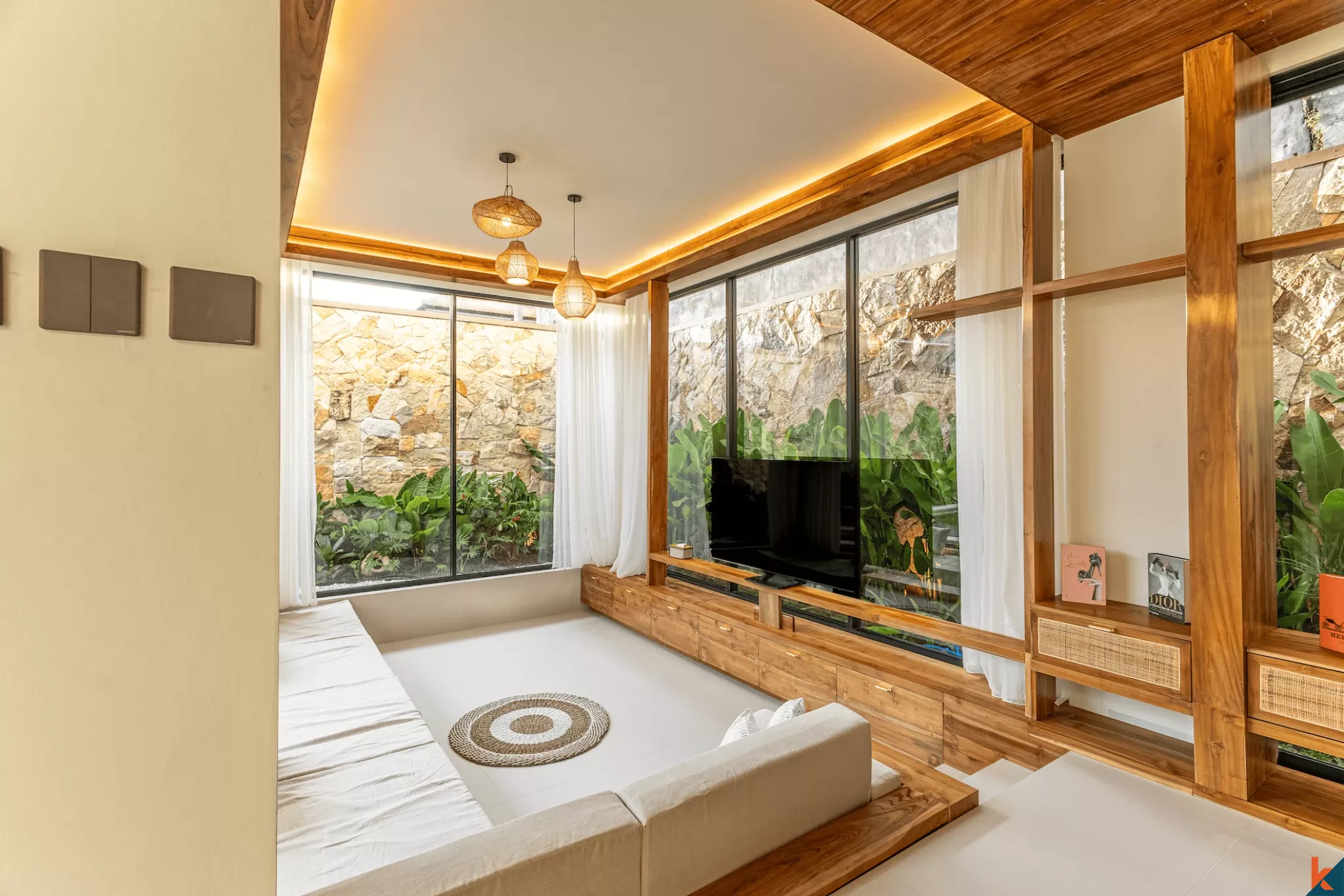 Villa tropicale moderne de 3 chambres avec piscine privée à Kerobokan