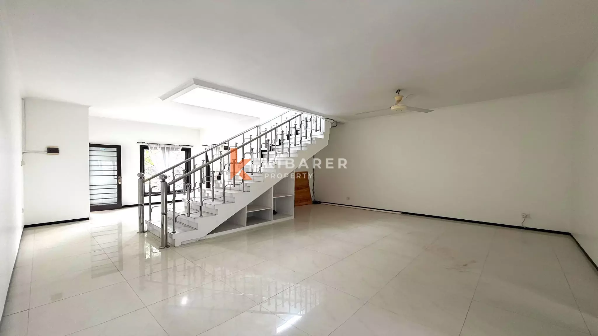 Ideal for Sublease in Strategic Seminyak Location Four-Bedrooms Unfurnished House (Minimum 2 Years Rent)