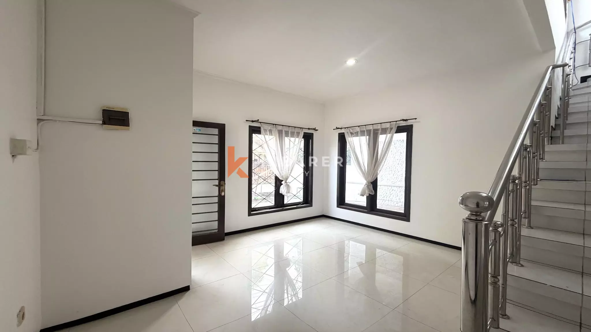 Ideal for Sublease in Strategic Seminyak Location Four-Bedrooms Unfurnished House (Minimum 2 Years Rent)