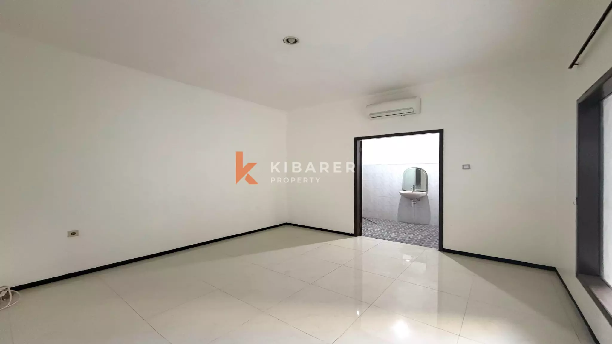 Ideal for Sublease in Strategic Seminyak Location Four-Bedrooms Unfurnished House (Minimum 2 Years Rent)