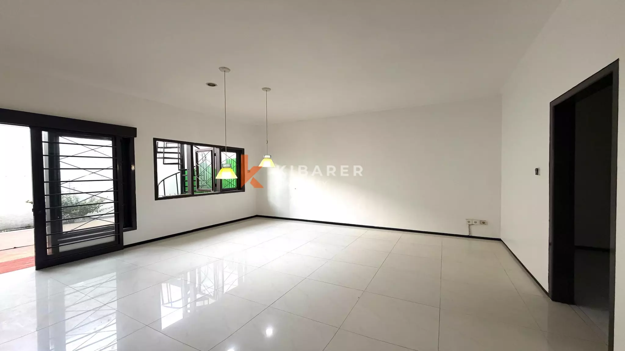 Ideal for Sublease in Strategic Seminyak Location Four-Bedrooms Unfurnished House (Minimum 2 Years Rent)