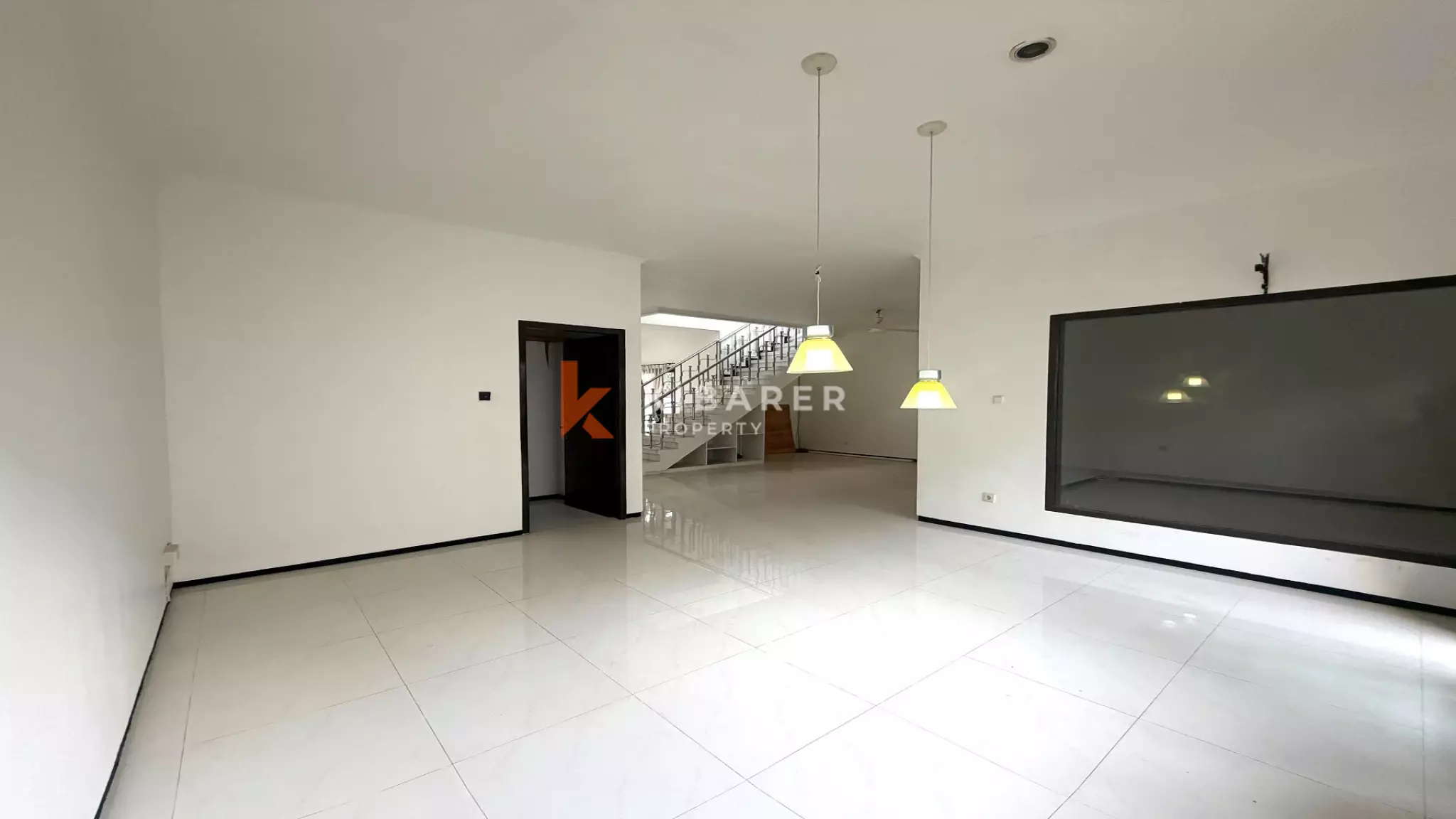 Ideal for Sublease in Strategic Seminyak Location Four-Bedrooms Unfurnished House (Minimum 2 Years Rent)