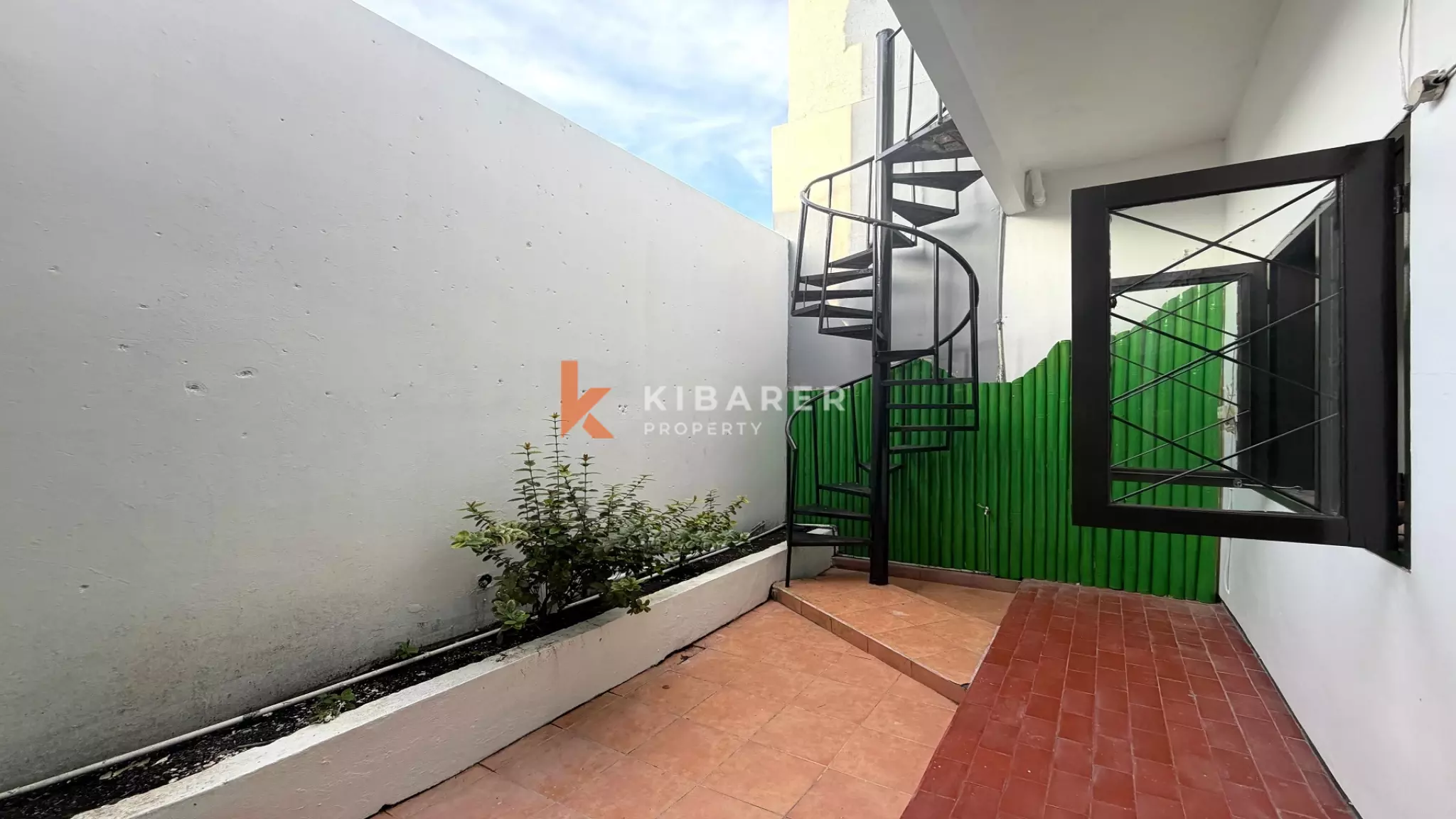 Ideal for Sublease in Strategic Seminyak Location Four-Bedrooms Unfurnished House (Minimum 2 Years Rent)