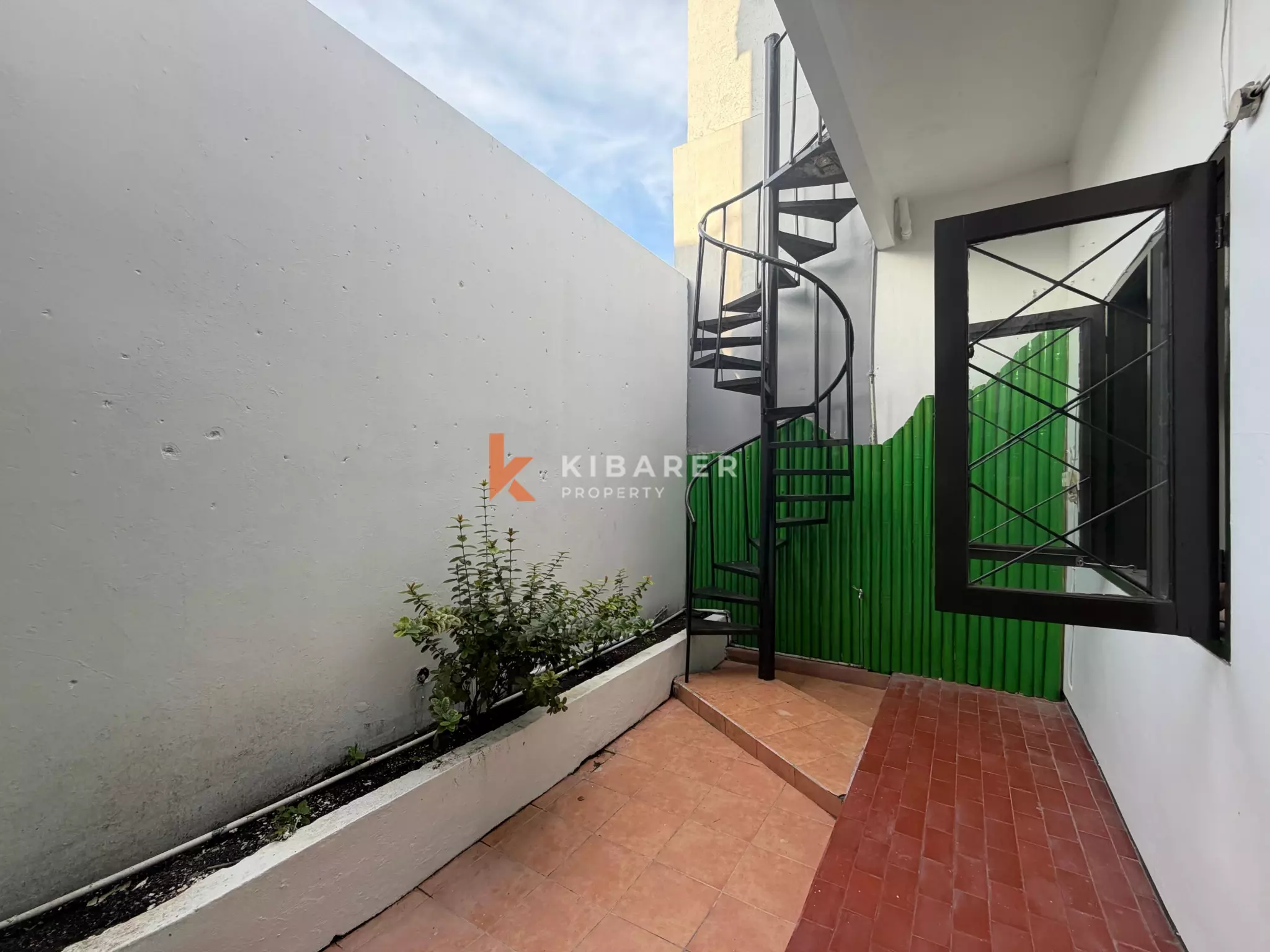 Ideal for Sublease in Strategic Seminyak Location Four-Bedrooms Unfurnished House (Minimum 2 Years Rent)