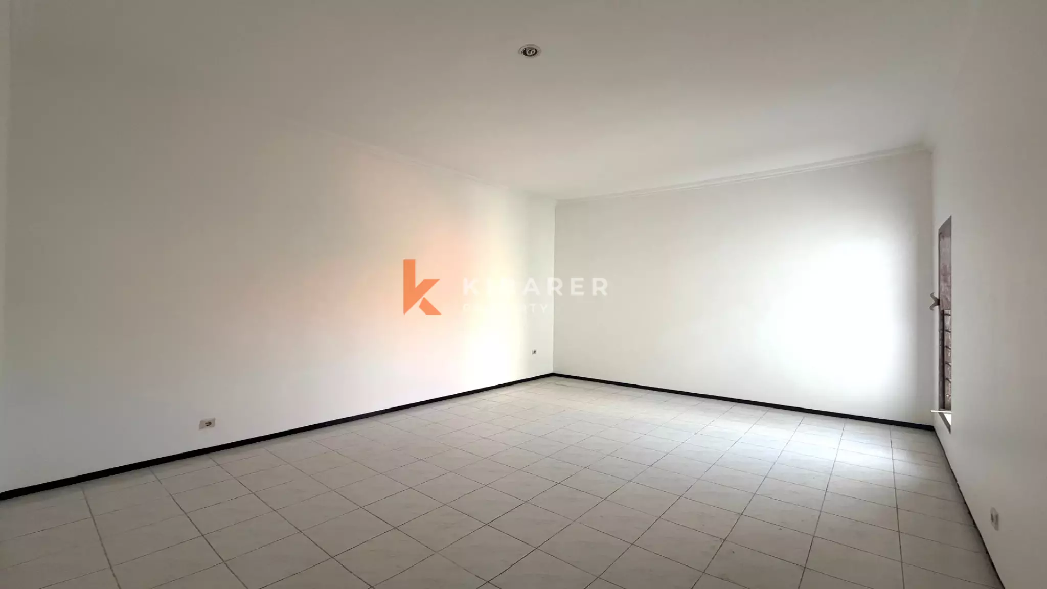 Ideal for Sublease in Strategic Seminyak Location Four-Bedrooms Unfurnished House (Minimum 2 Years Rent)