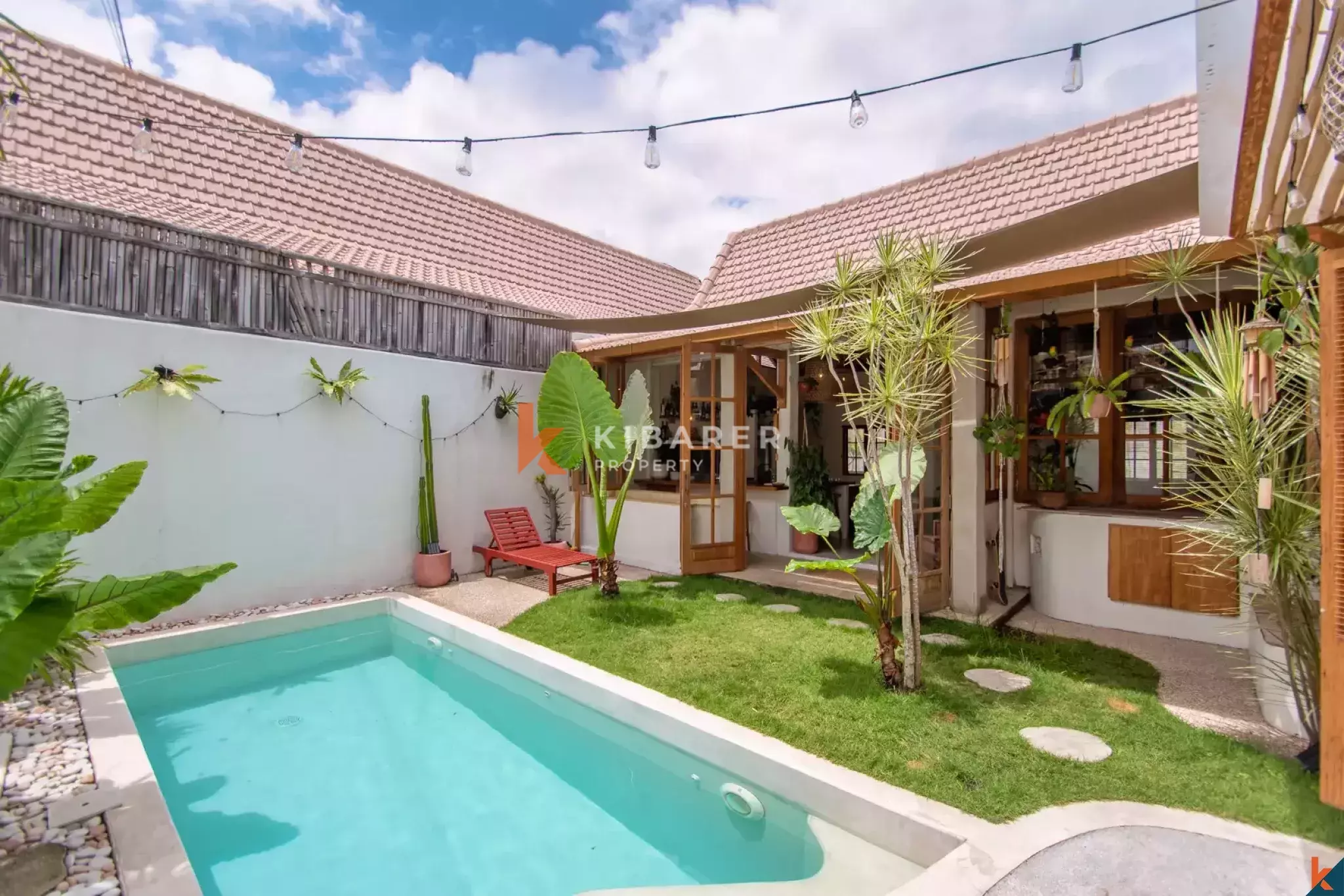 Mesmerizing Tropical Two Bedroom Leasehold Villa in Central Umalas