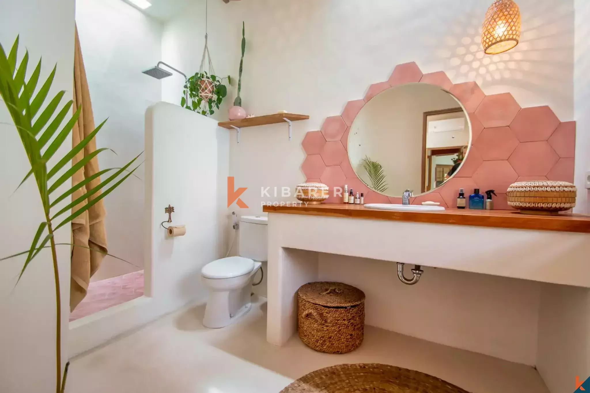 Mesmerizing Tropical Two Bedroom Leasehold Villa in Central Umalas