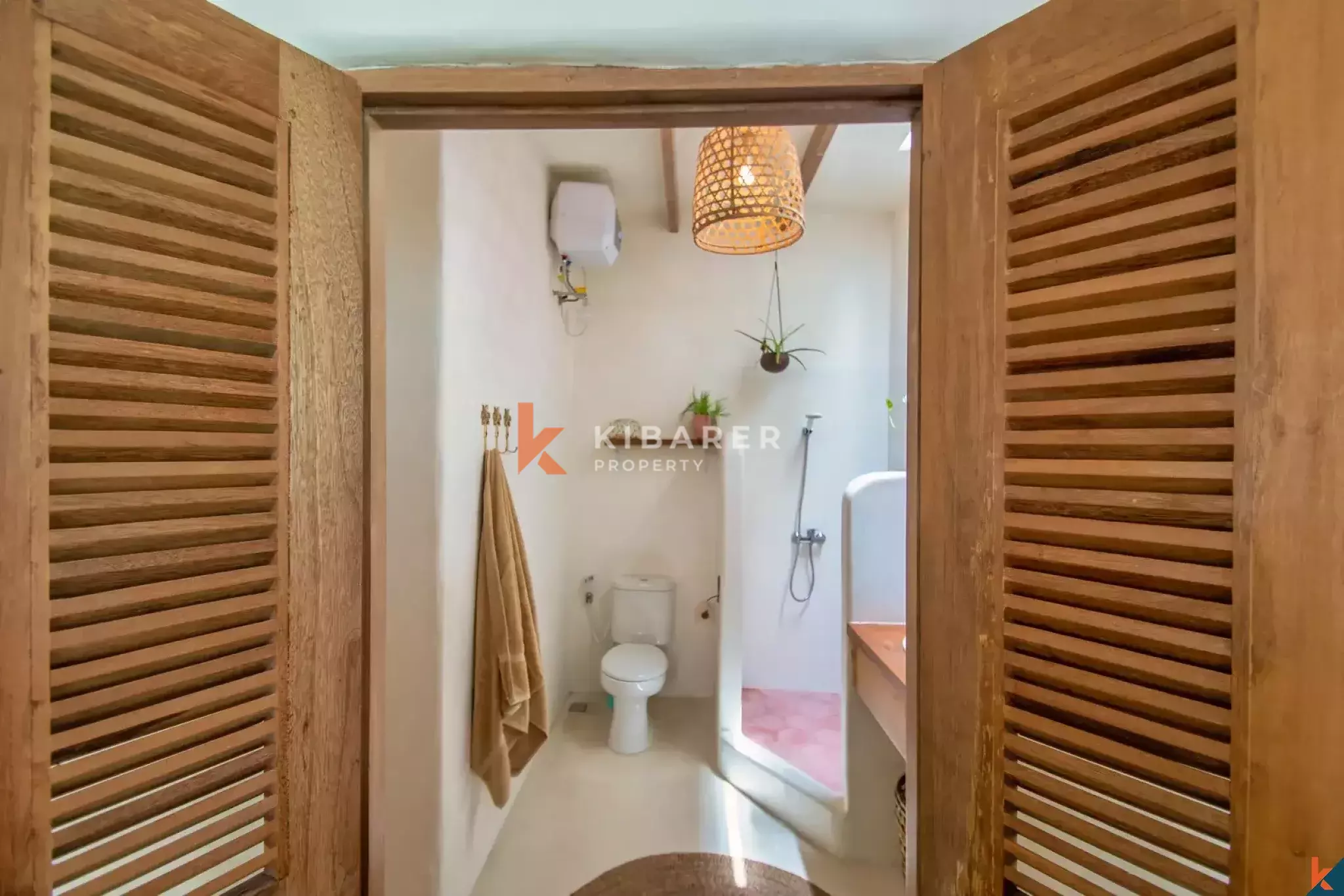 Mesmerizing Tropical Two Bedroom Leasehold Villa in Central Umalas