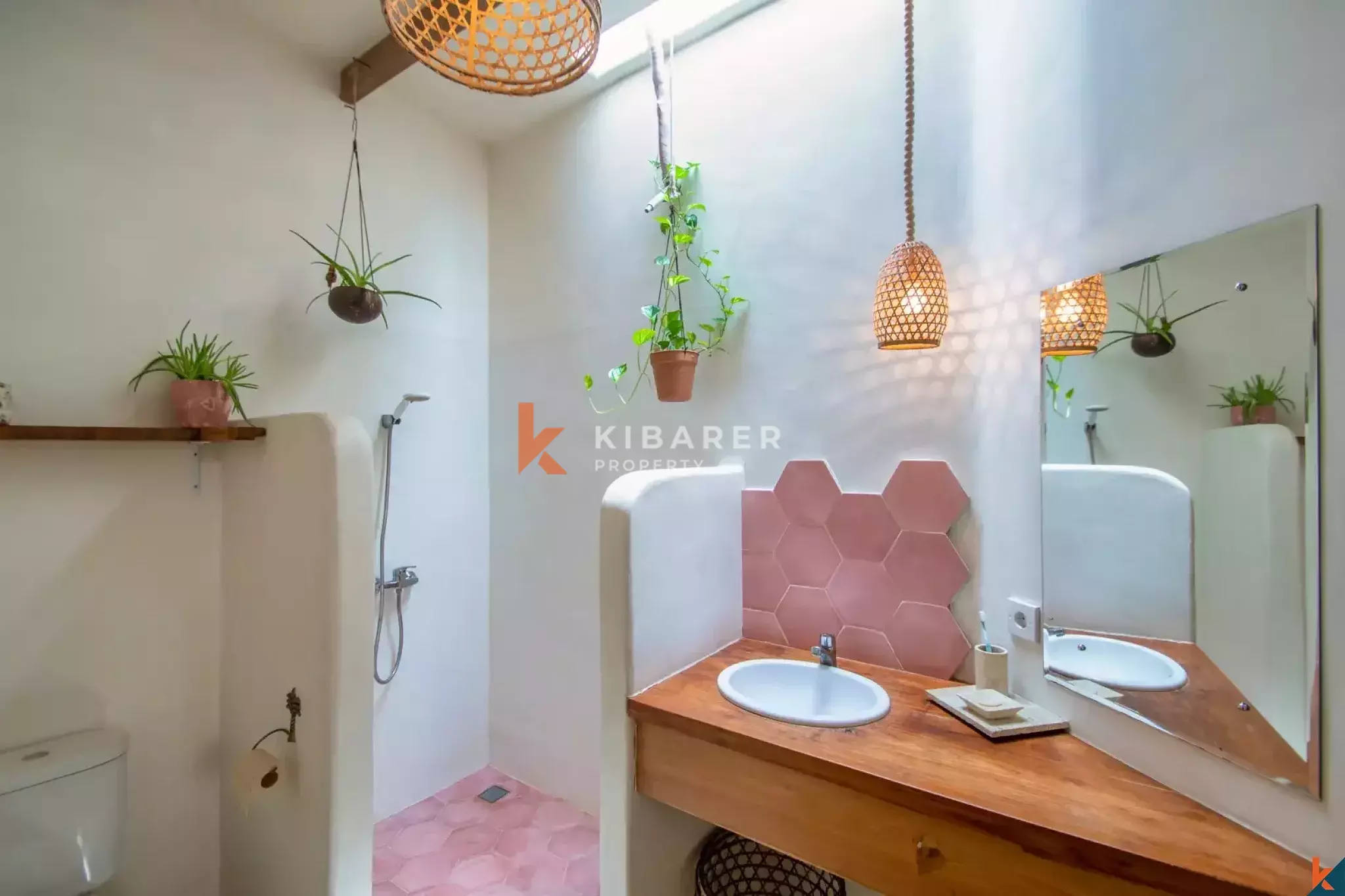 Mesmerizing Tropical Two Bedroom Leasehold Villa in Central Umalas