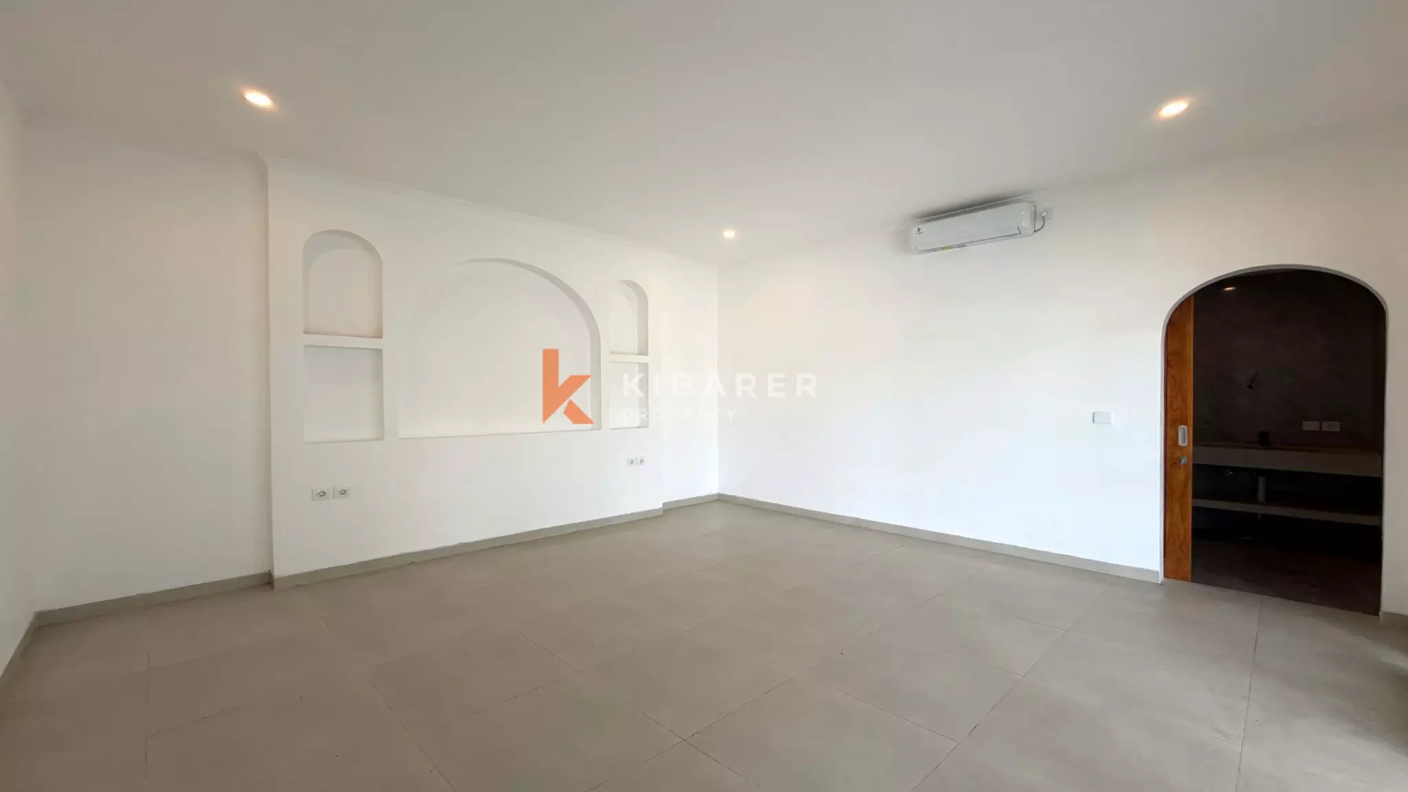 Modern Unfurnished Three-Bedrooms Villa in Prime Canggu Complex
