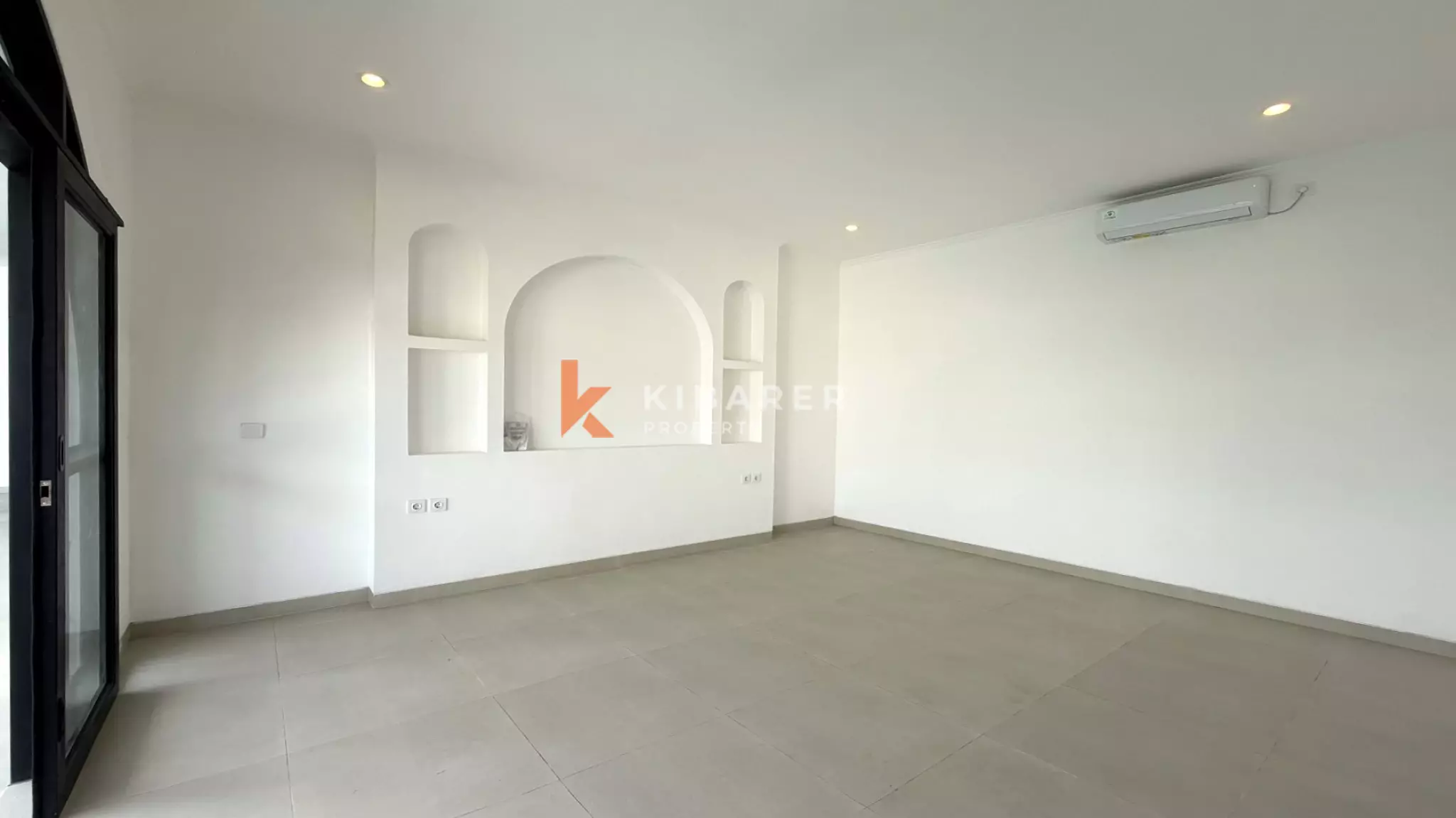 Modern Unfurnished Three-Bedrooms Villa in Prime Canggu Complex