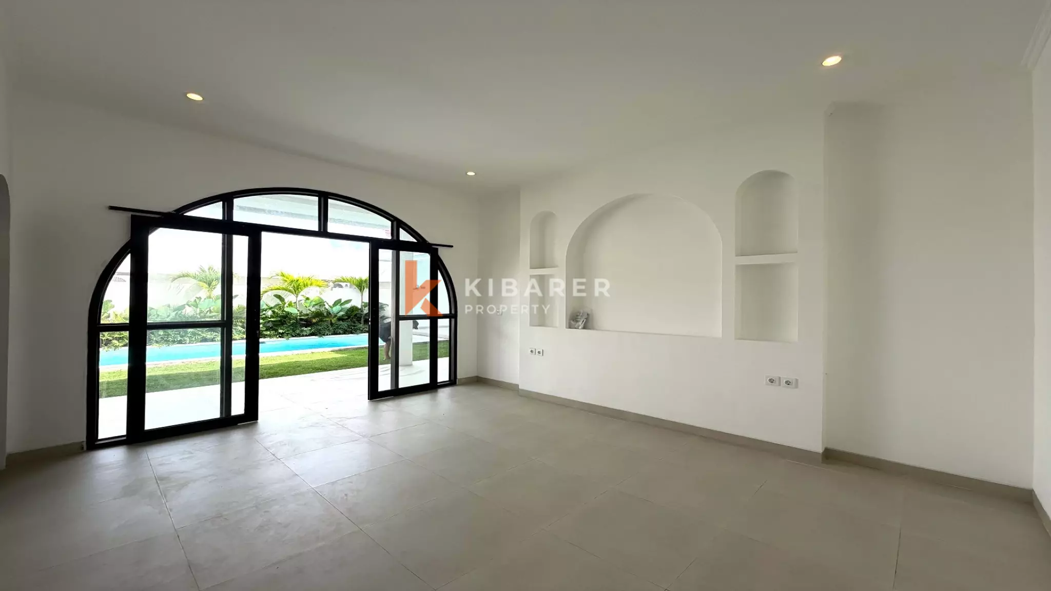 Modern Unfurnished Three-Bedrooms Villa in Prime Canggu Complex