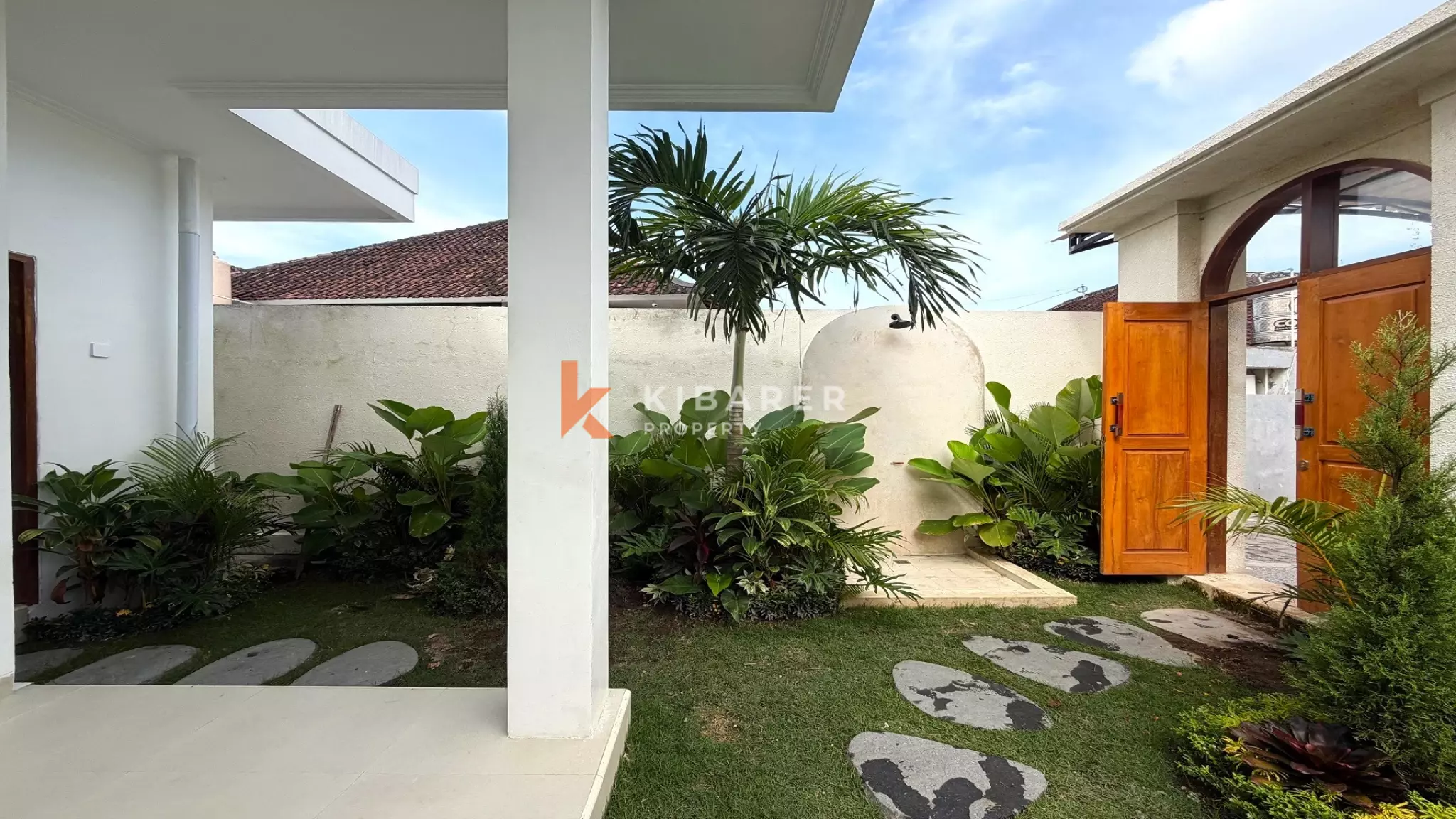 Modern Unfurnished Three-Bedrooms Villa in Prime Canggu Complex