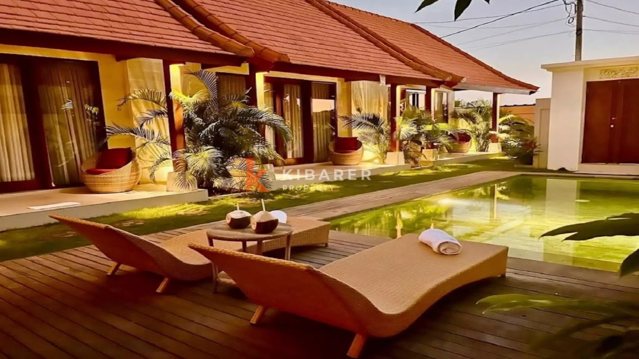 Rooftop Three-Bedrooms Open Living Villa in Cemagi