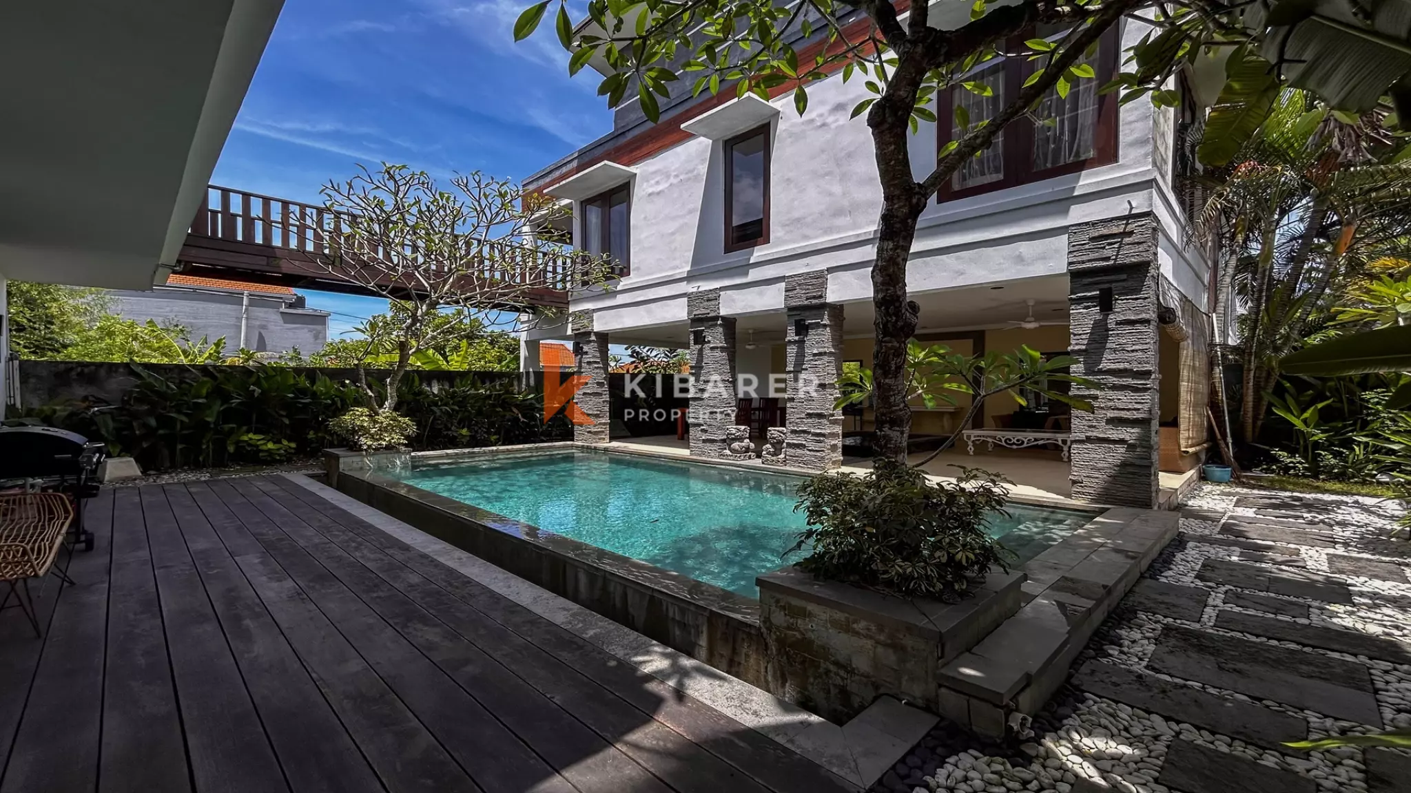 Villa Nyaman dengan Tiga Kamar Tidur di Lokasi Strategis Berawa, Canggu
