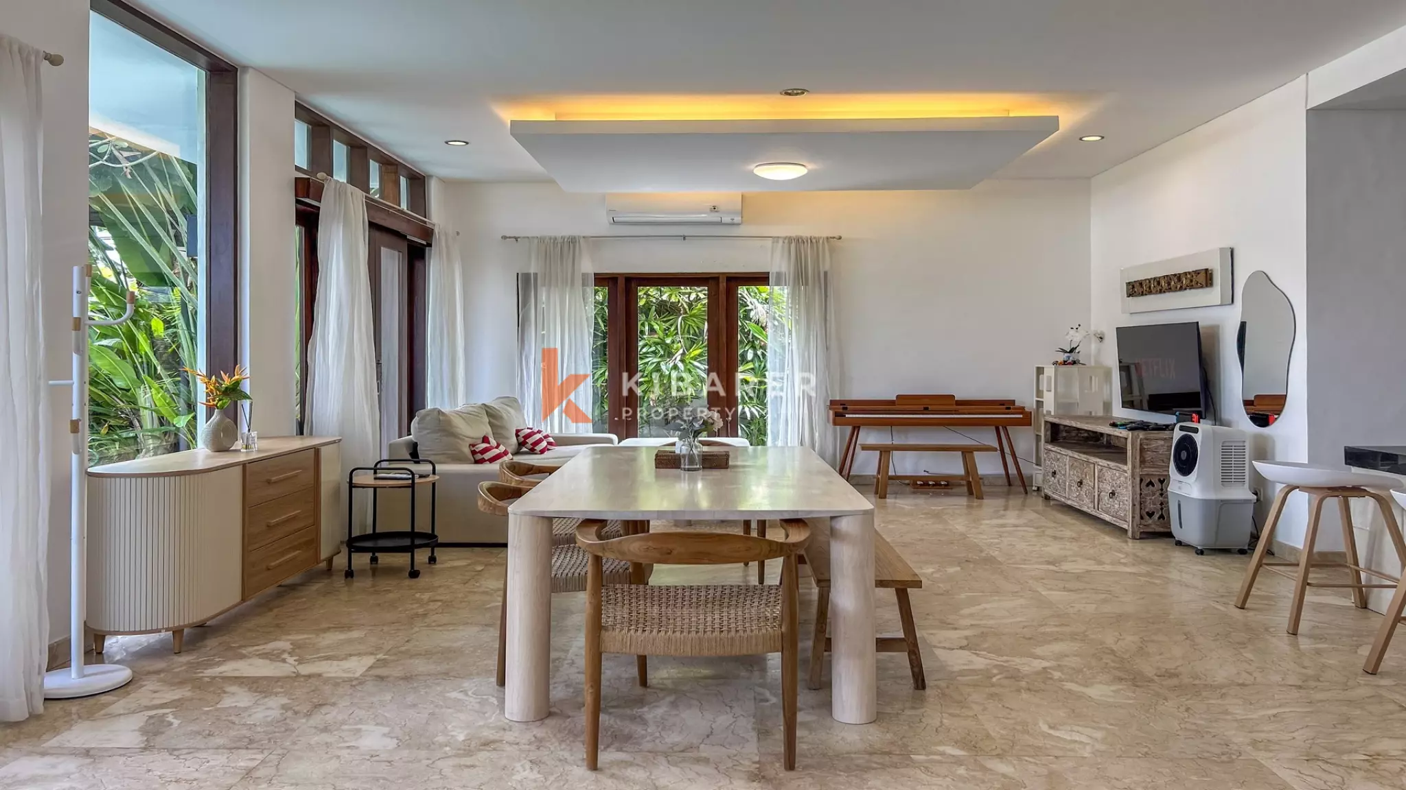 Villa Nyaman dengan Tiga Kamar Tidur di Lokasi Strategis Berawa, Canggu