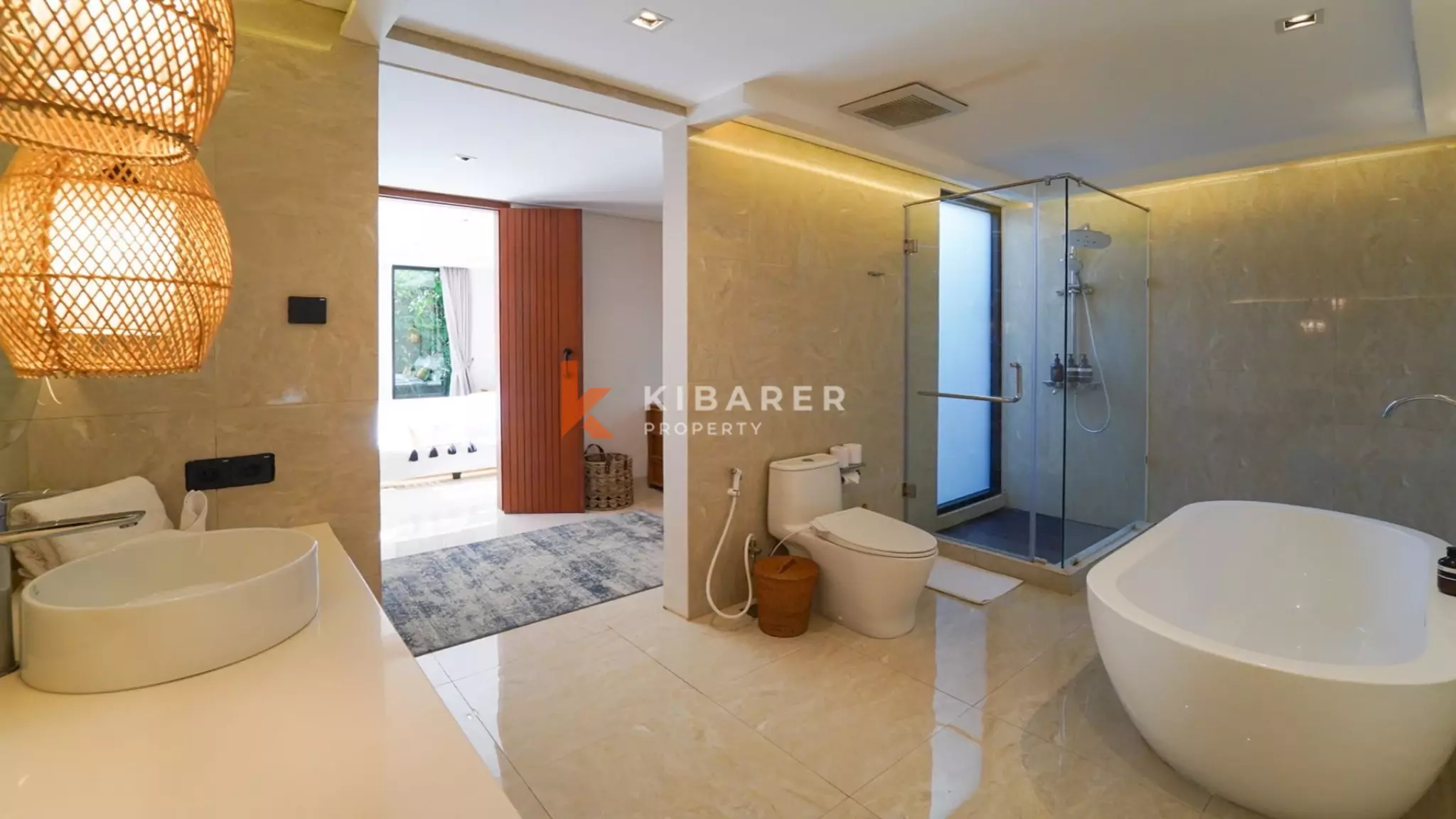 Élégante villa de trois chambres à Uluwatu, avec un cadre idyllique
