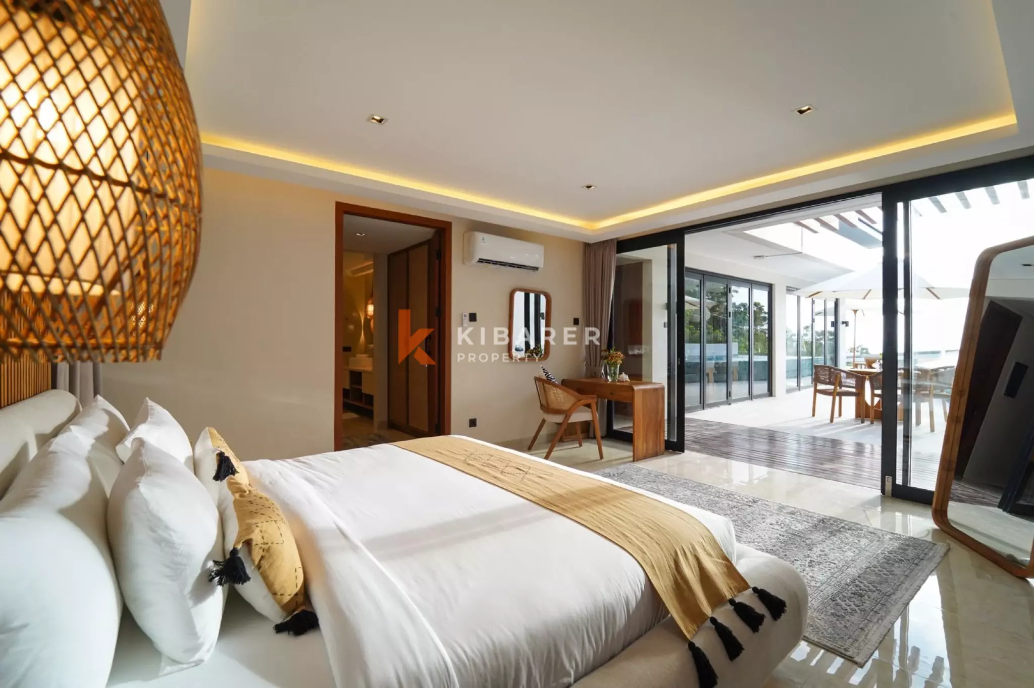 Élégante villa de trois chambres à Uluwatu, avec un cadre idyllique