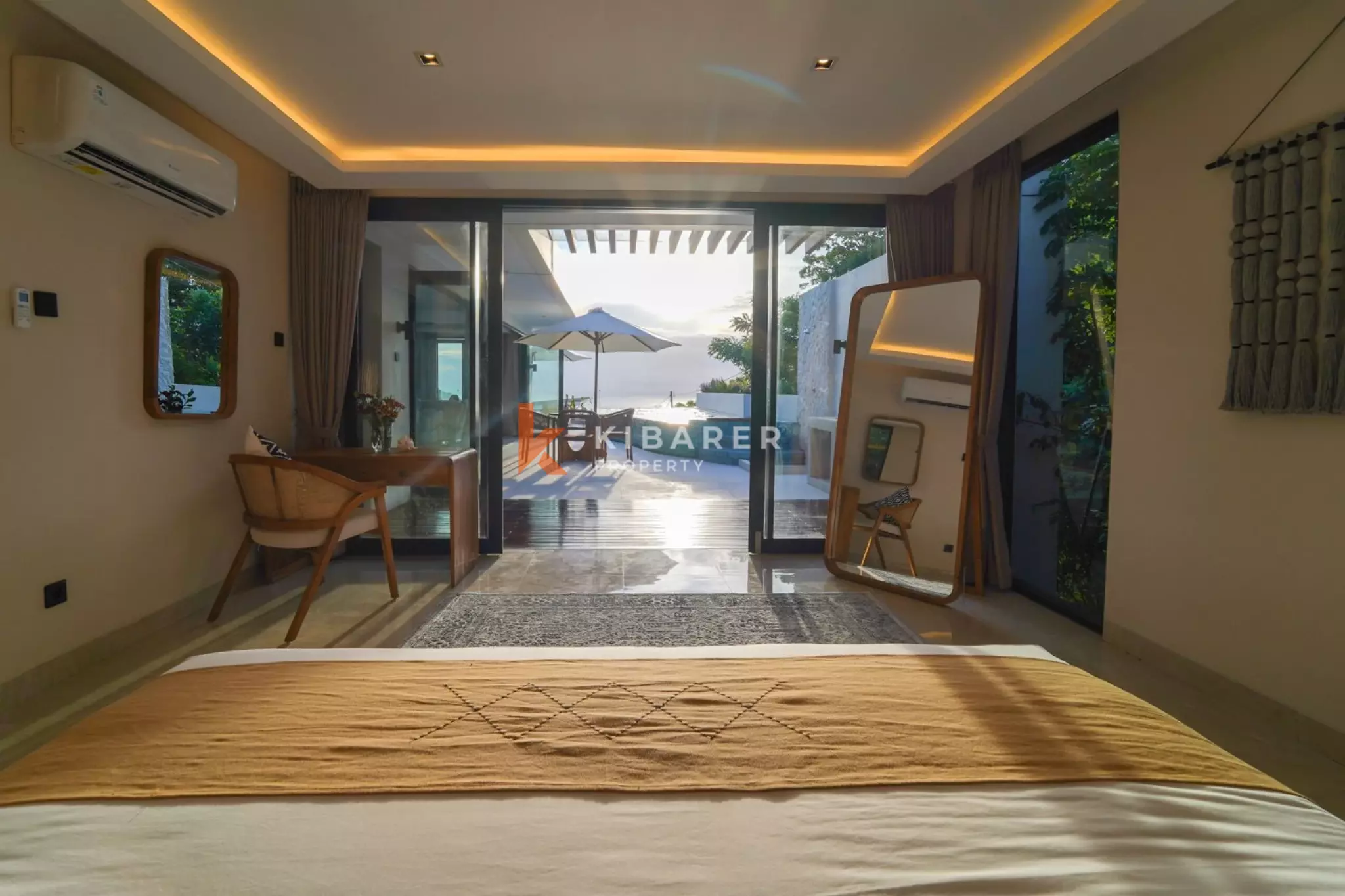 Élégante villa de trois chambres à Uluwatu, avec un cadre idyllique