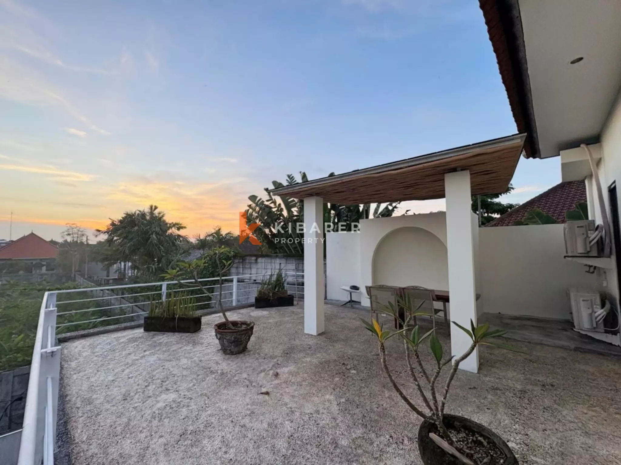 Villa Dua Kamar Tidur dengan Kolam Renang Pribadi di Lokasi Strategis Seminyak