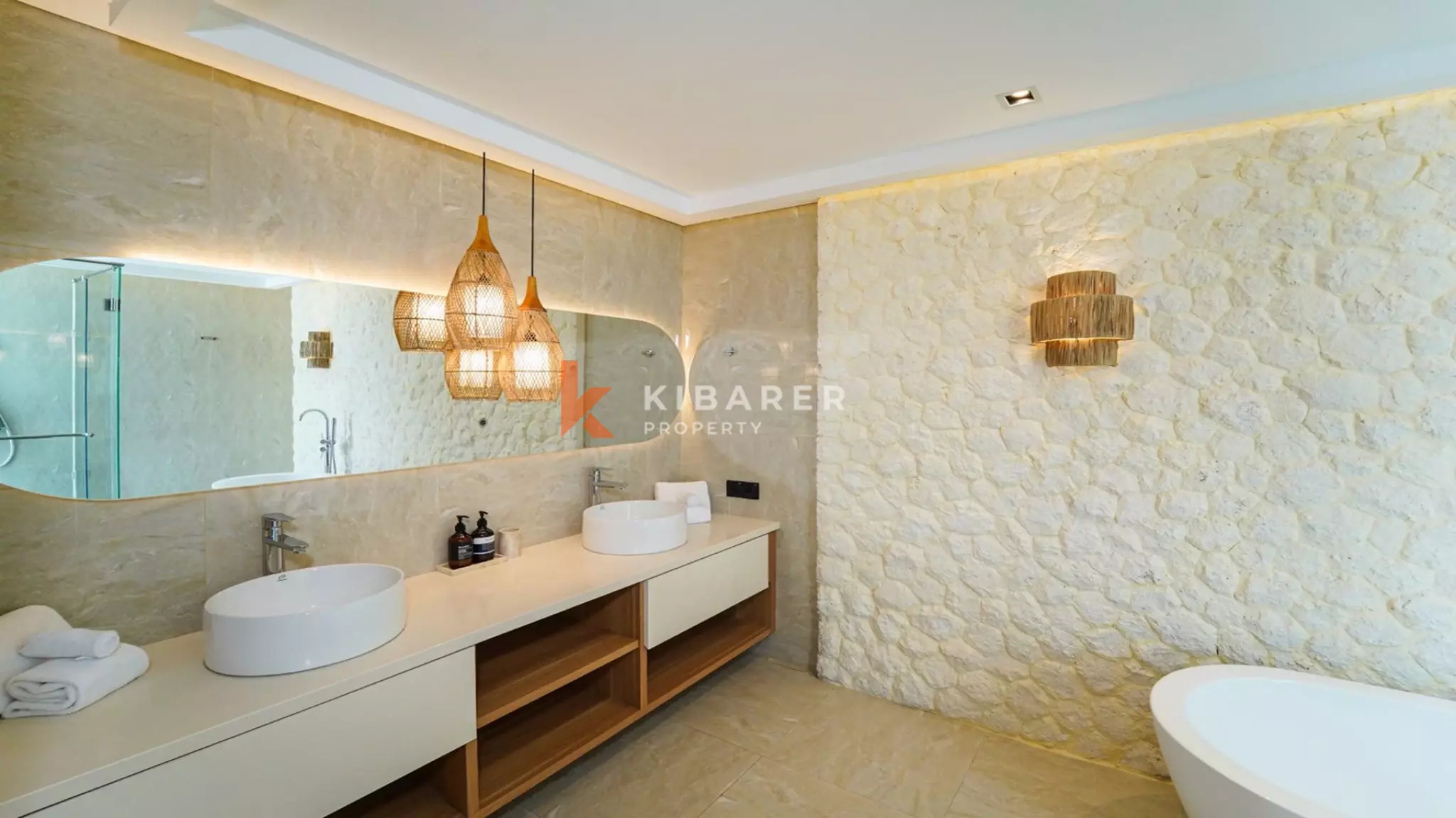 Villa Mewah Tiga Kamar Tidur di Lokasi Utama Uluwatu