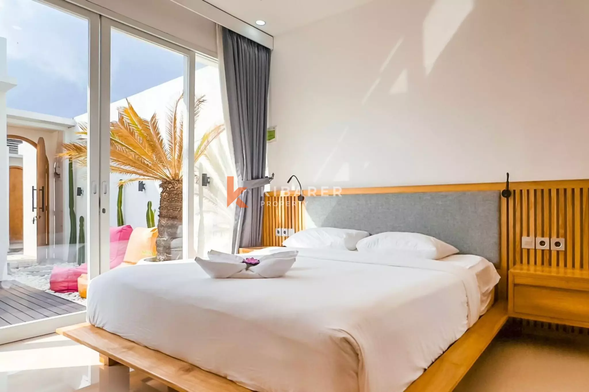 Villa Dua Kamar Tidur Terjangkau dan Strategis di Area Seminyak yang Populer