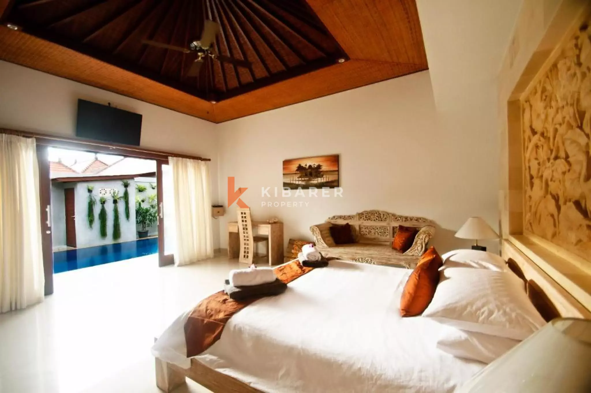Beachside One Bedroom Wooden Villa in Bechside Sanur